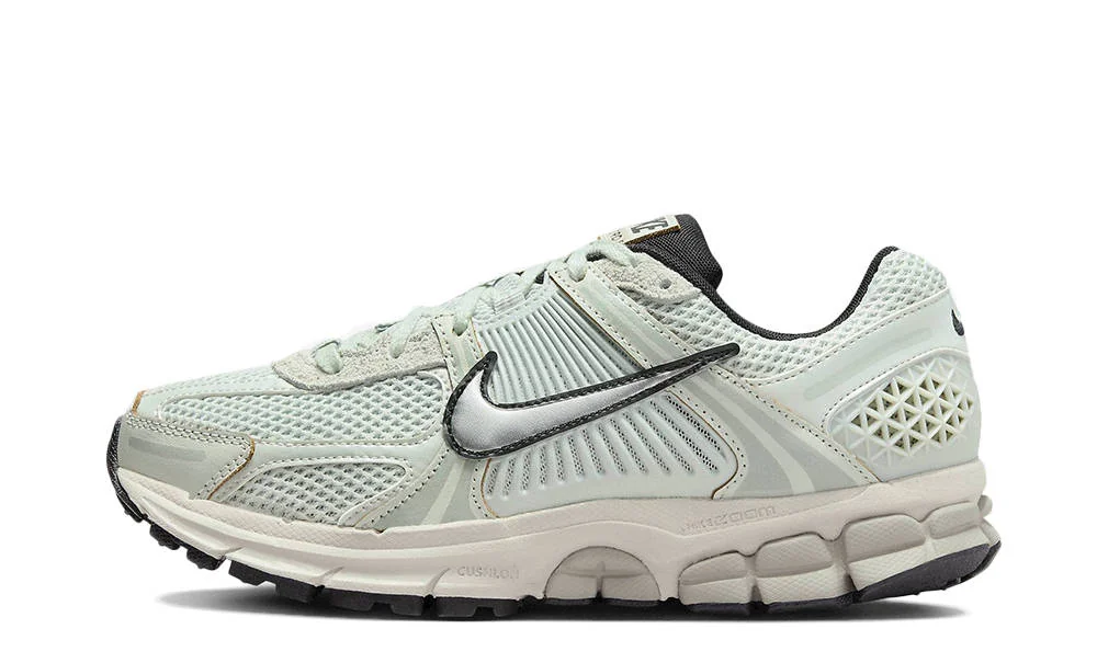 Кросівки жіночі Nike Zoom Vomero 5 (FN6742-001)
