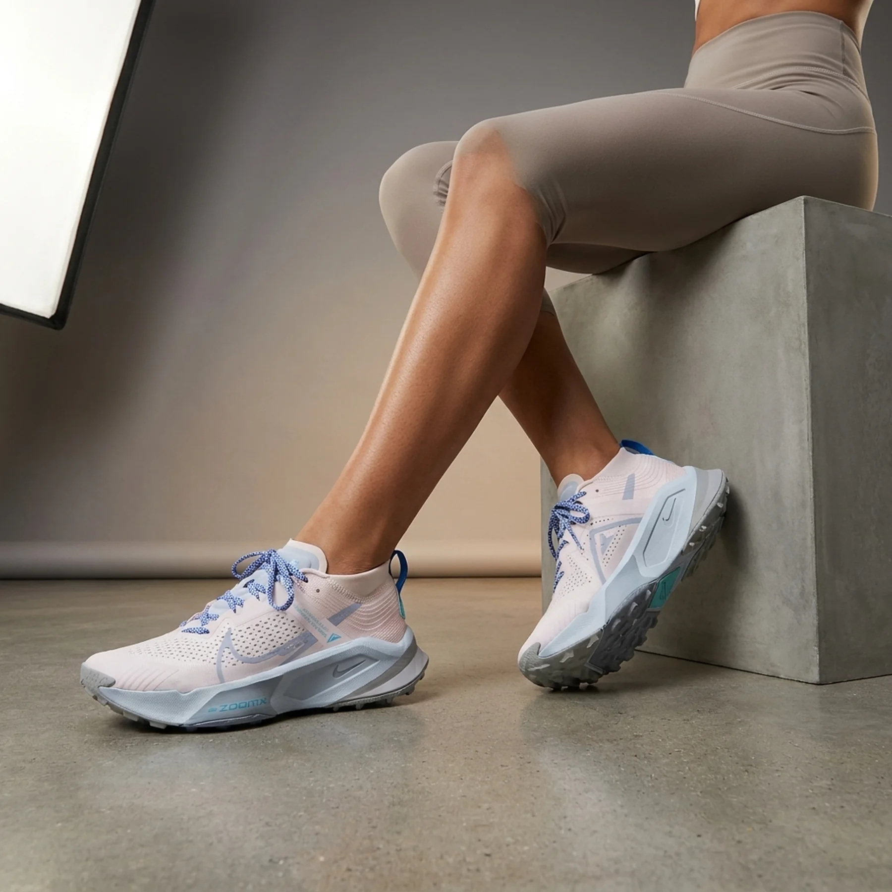 Кросівки жіночі Nike Zoomx Zegama Trail (DH0625-601)