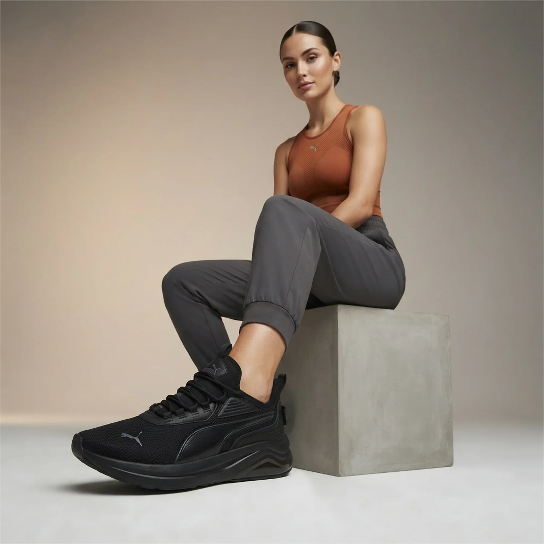 Кросівки жіночі Puma Amplifier Black (396867-07)