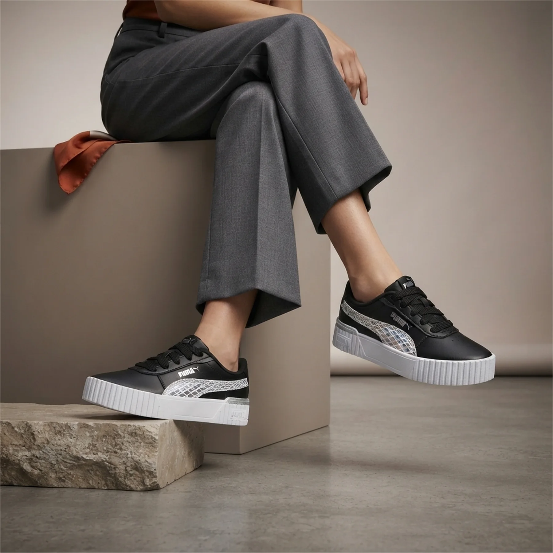 Кросівки жіночі Puma Carina 2.0 Mermaid Black (389742-02)