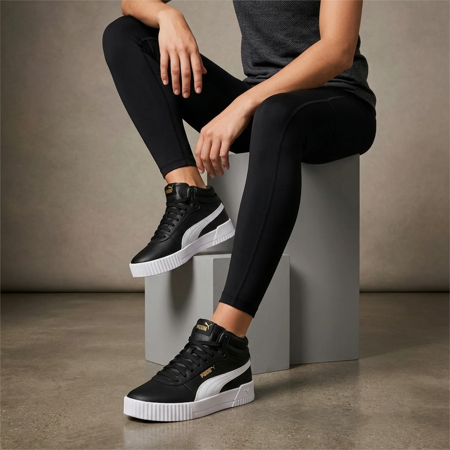 Кросівки жіночі Puma Carina 20 Mid Black (385851-05)