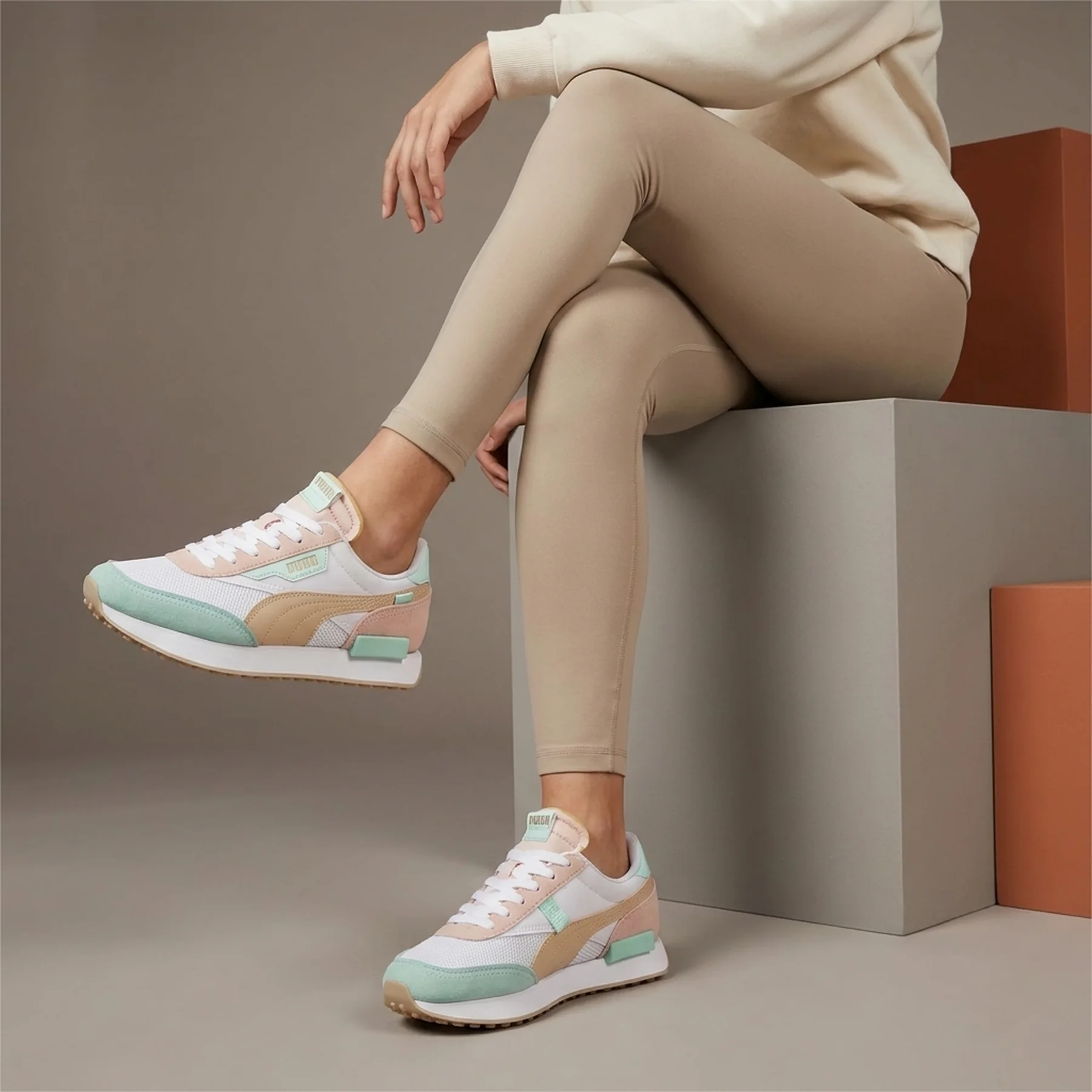 Кросівки жіночі Puma Future Rider Soft Multi (381141-13)
