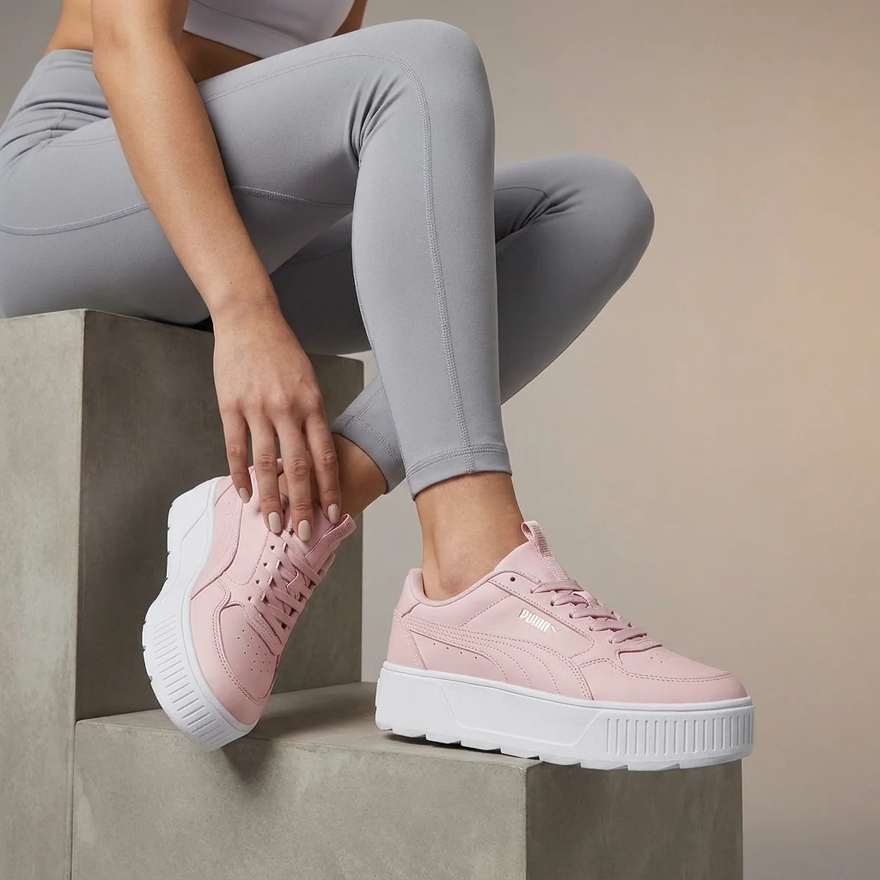 Кросівки жіночі Puma Karmen Rebelle (38721205)