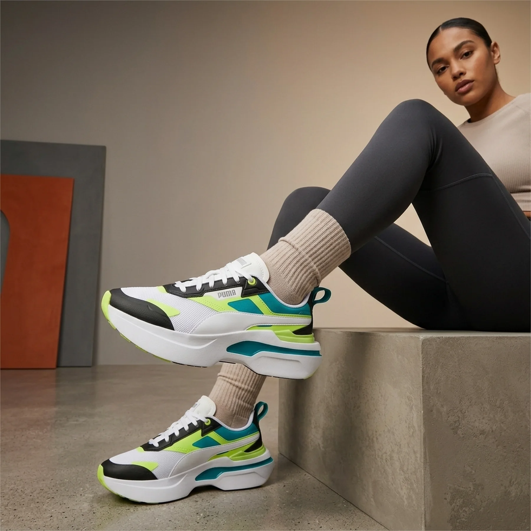 Кросівки жіночі Puma Kosmo Rider Pop Sneakers (384893-03)