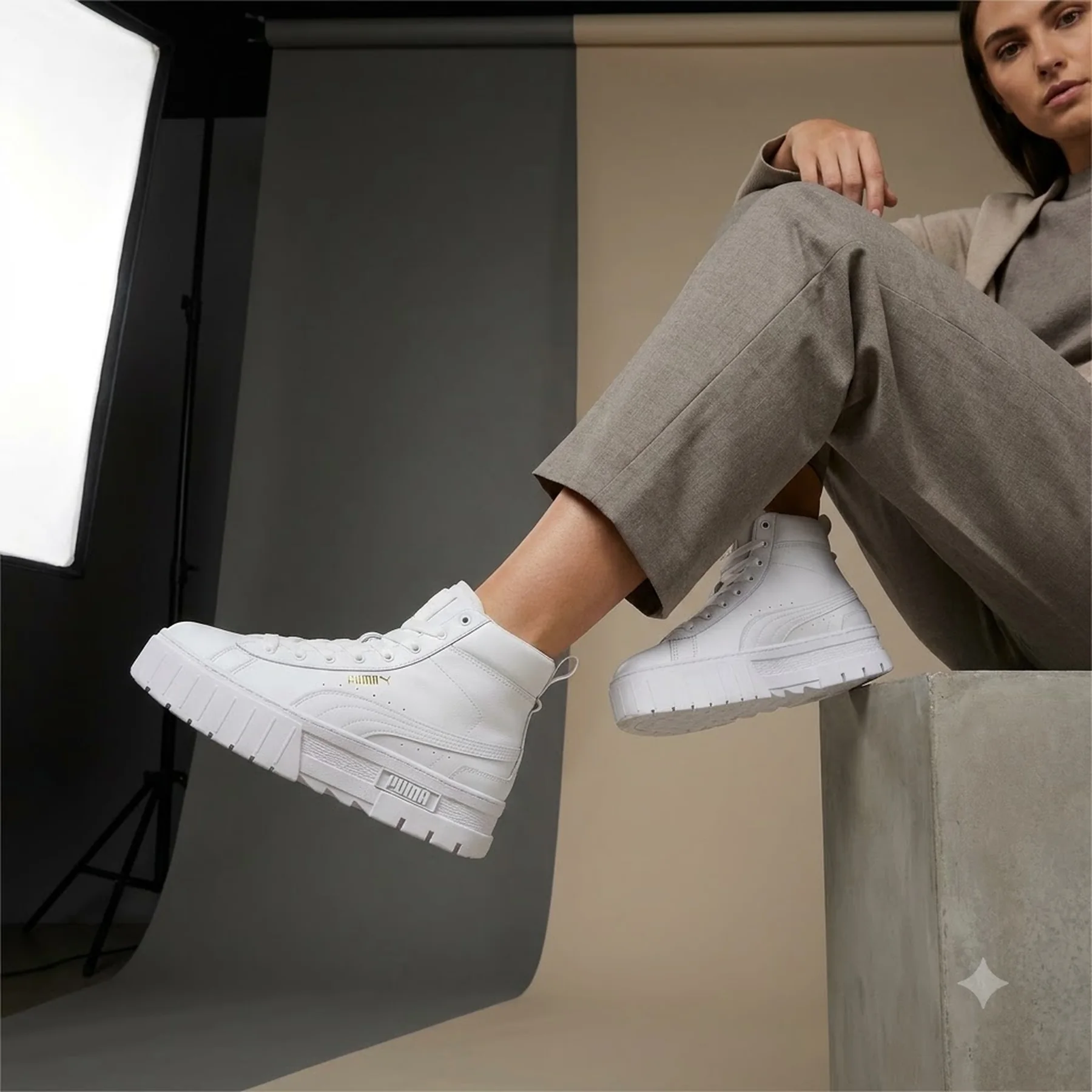 Кросівки жіночі Puma Mayze Mid Women's Trainers (381170-01)
