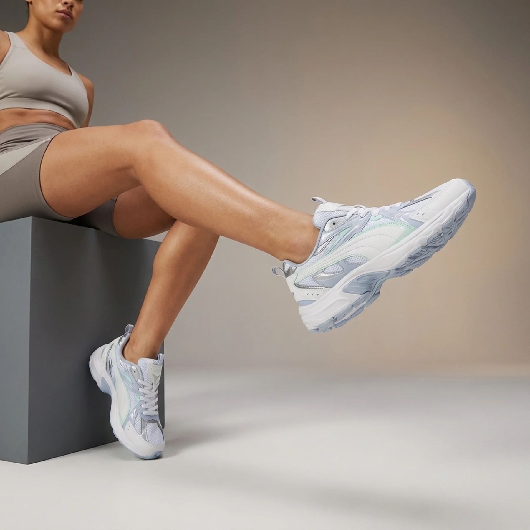 Кросівки жіночі Puma Milenio Tech (39232215)