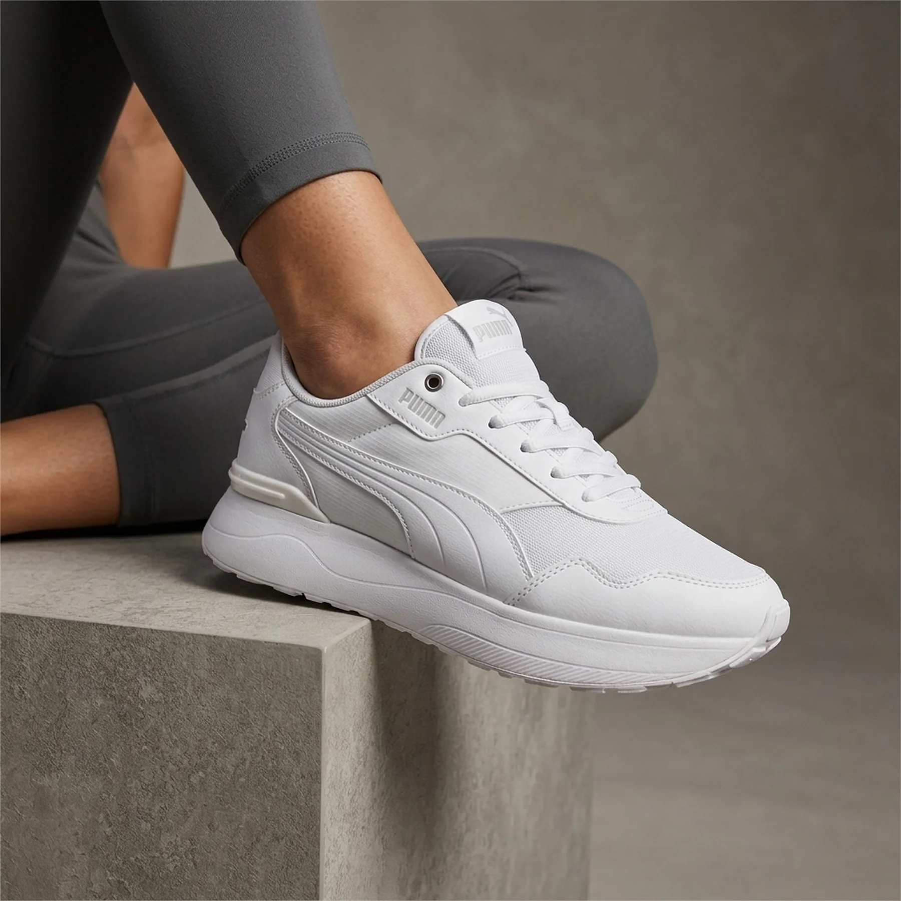 Кросівки жіночі Puma R78 Voyage White (380729-02)