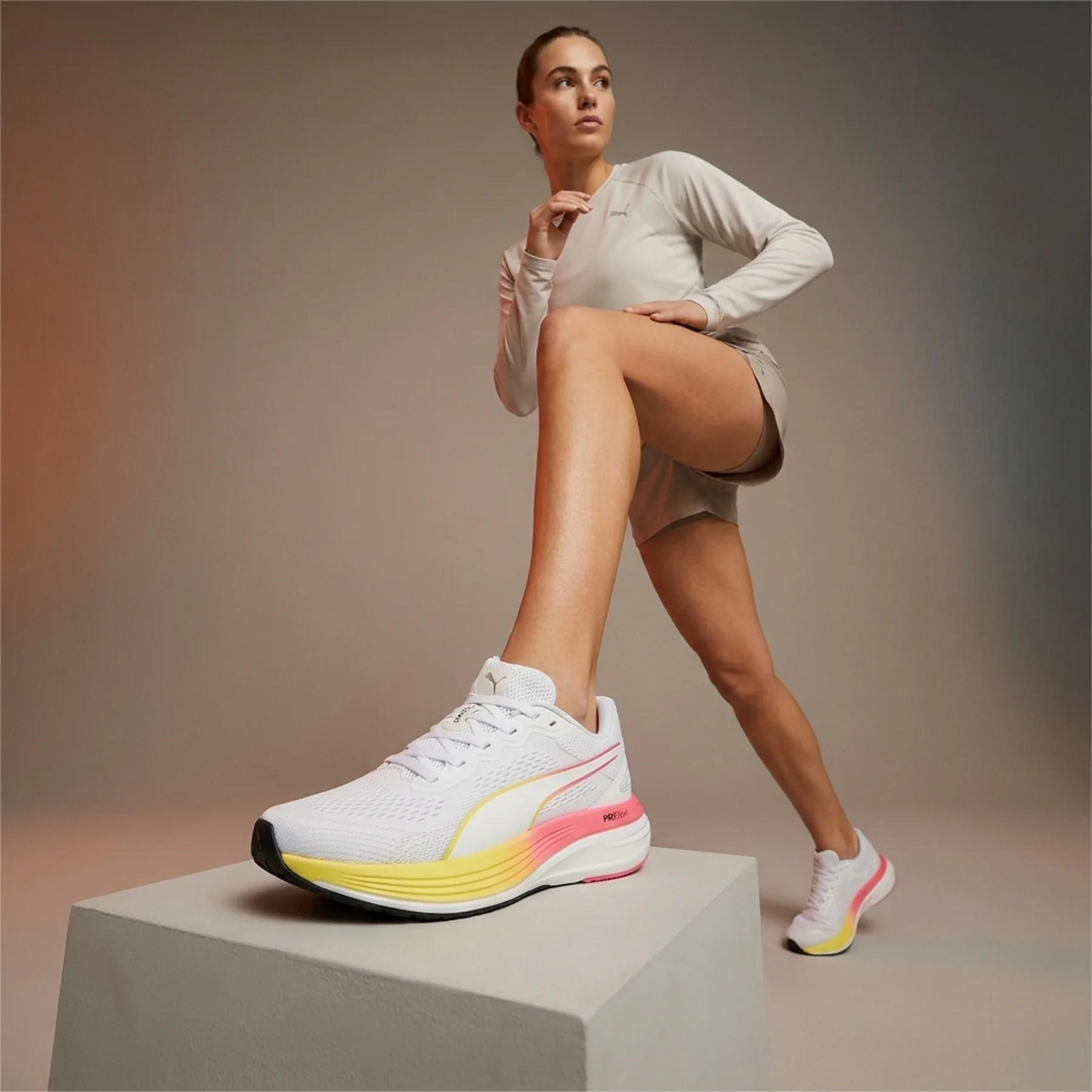 Кросівки жіночі Puma Scend Pro Ultra Wn S (31000002)