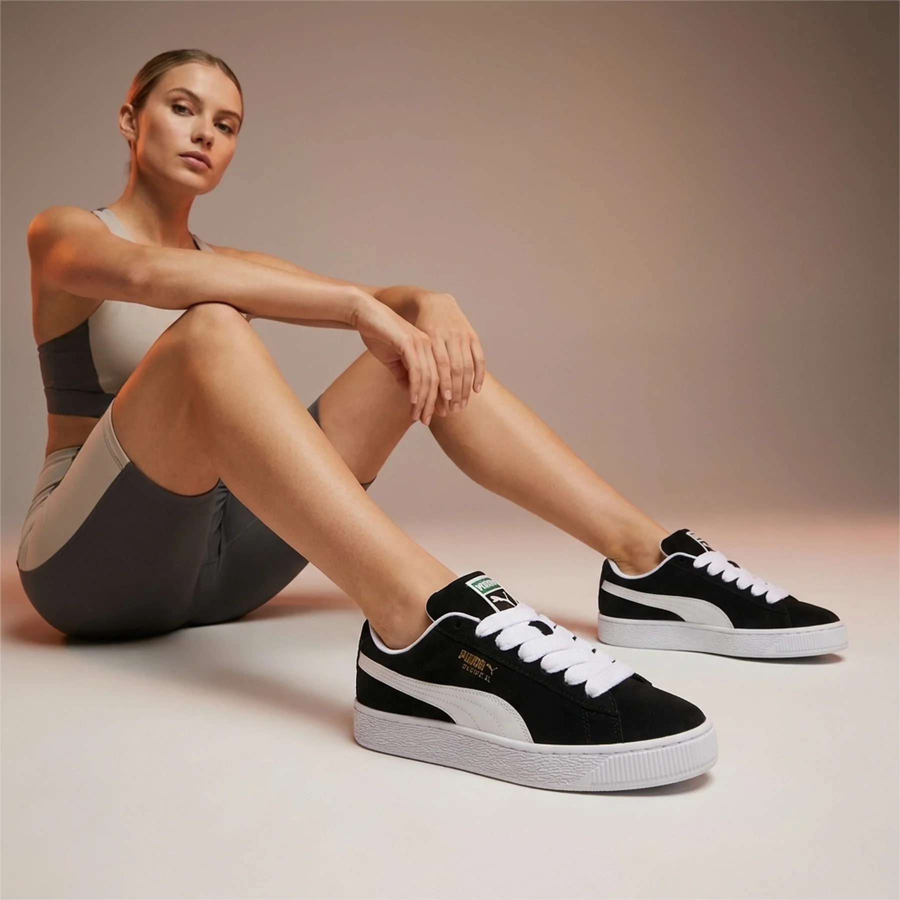 Кросівки жіночі Puma Suede XL