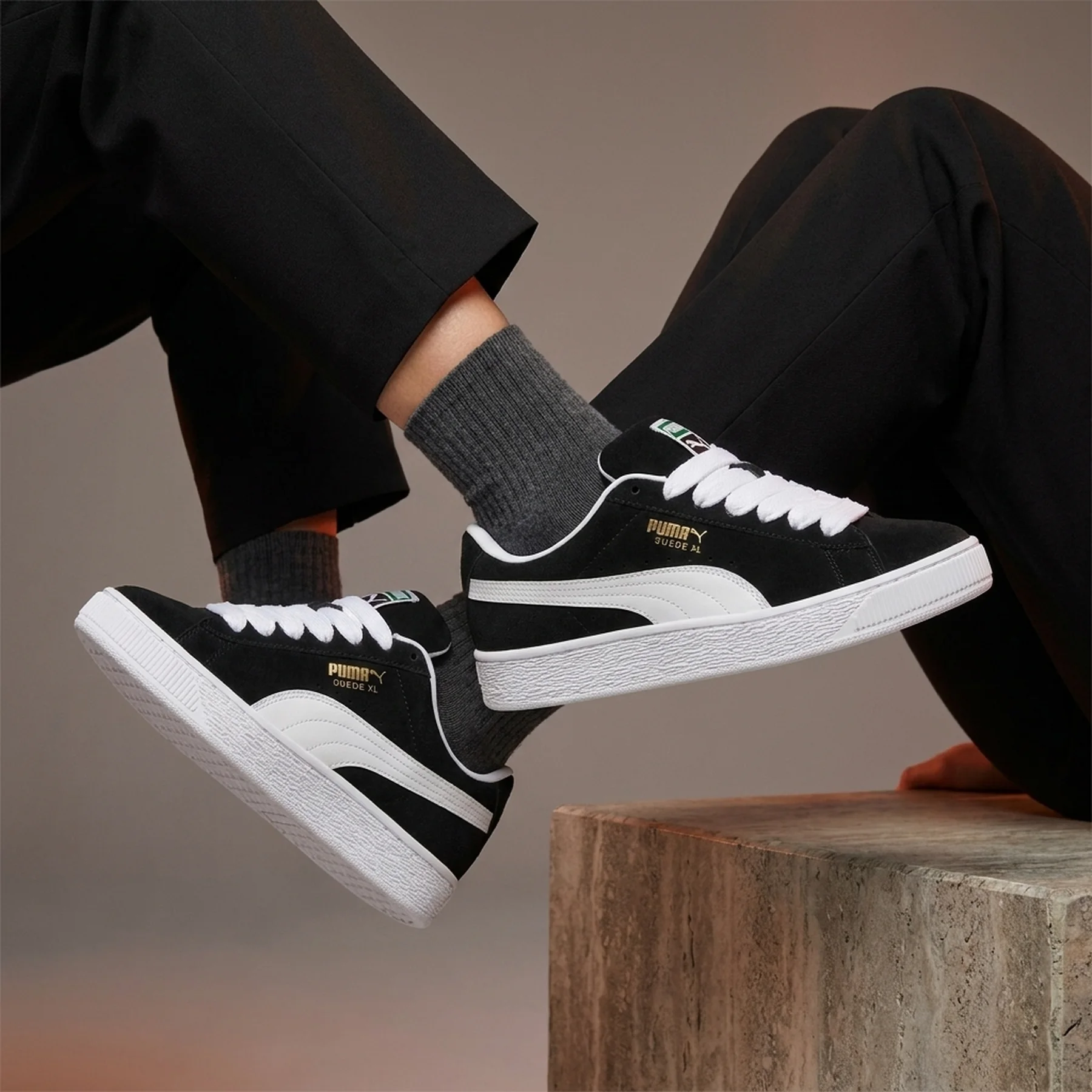 Кросівки жіночі Puma Suede XL