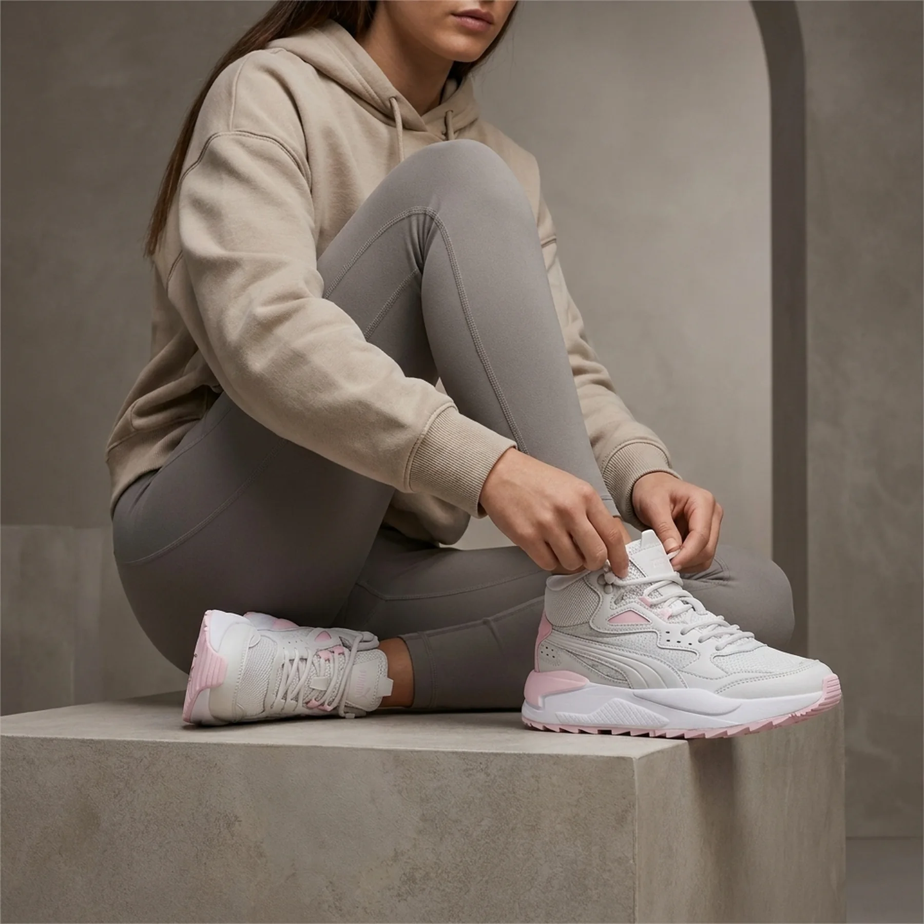 Кросівки жіночі PUMA X-RAY Speed MID WTR J