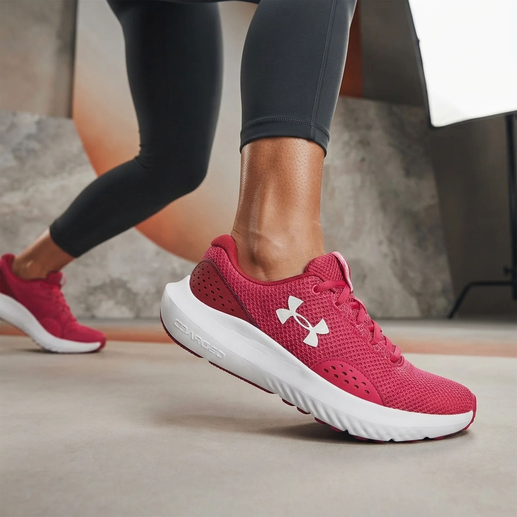 Кросівки жіночі Under Armour W Charged Surge 4 (3027007-681)