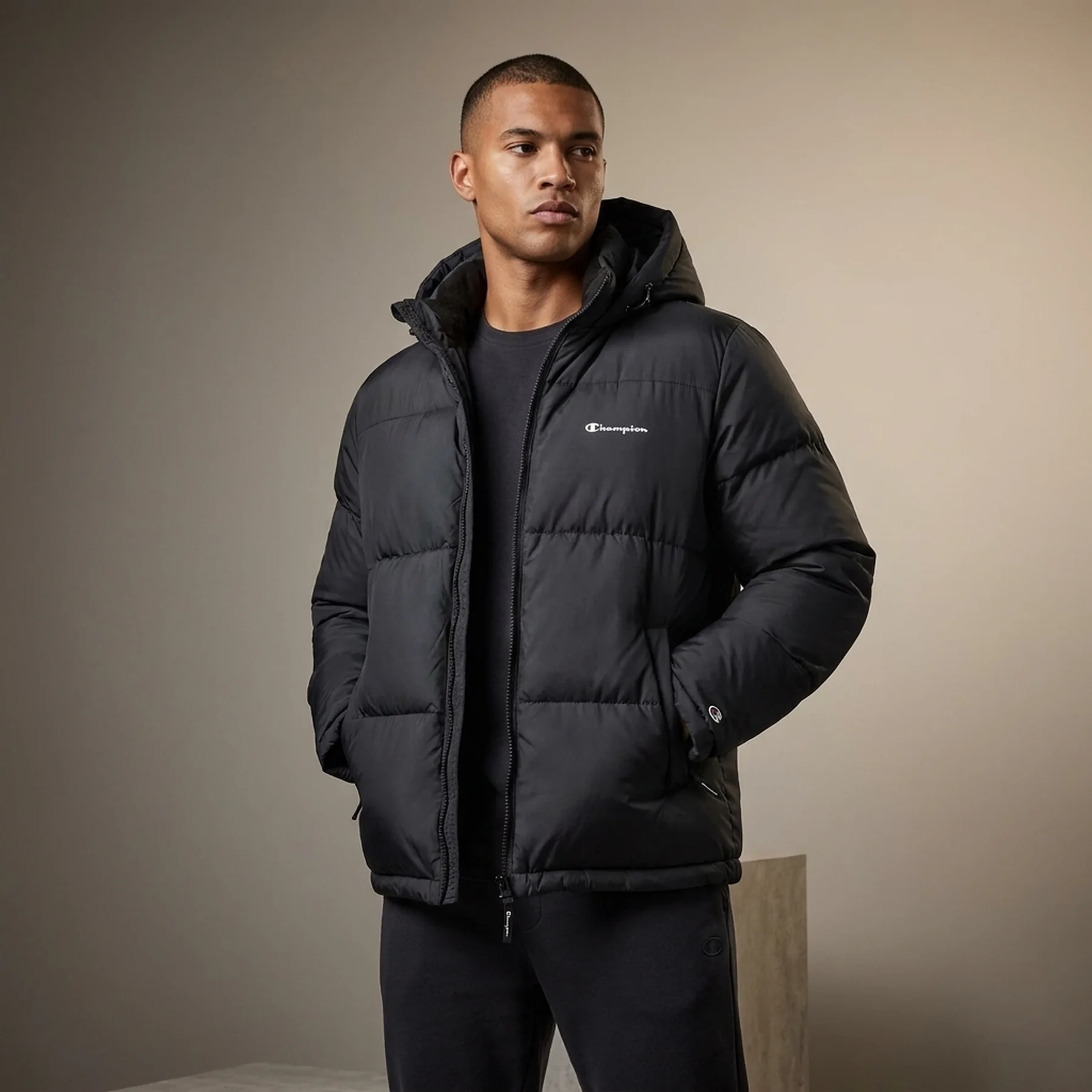 Куртка Champion small logo puffer jacket