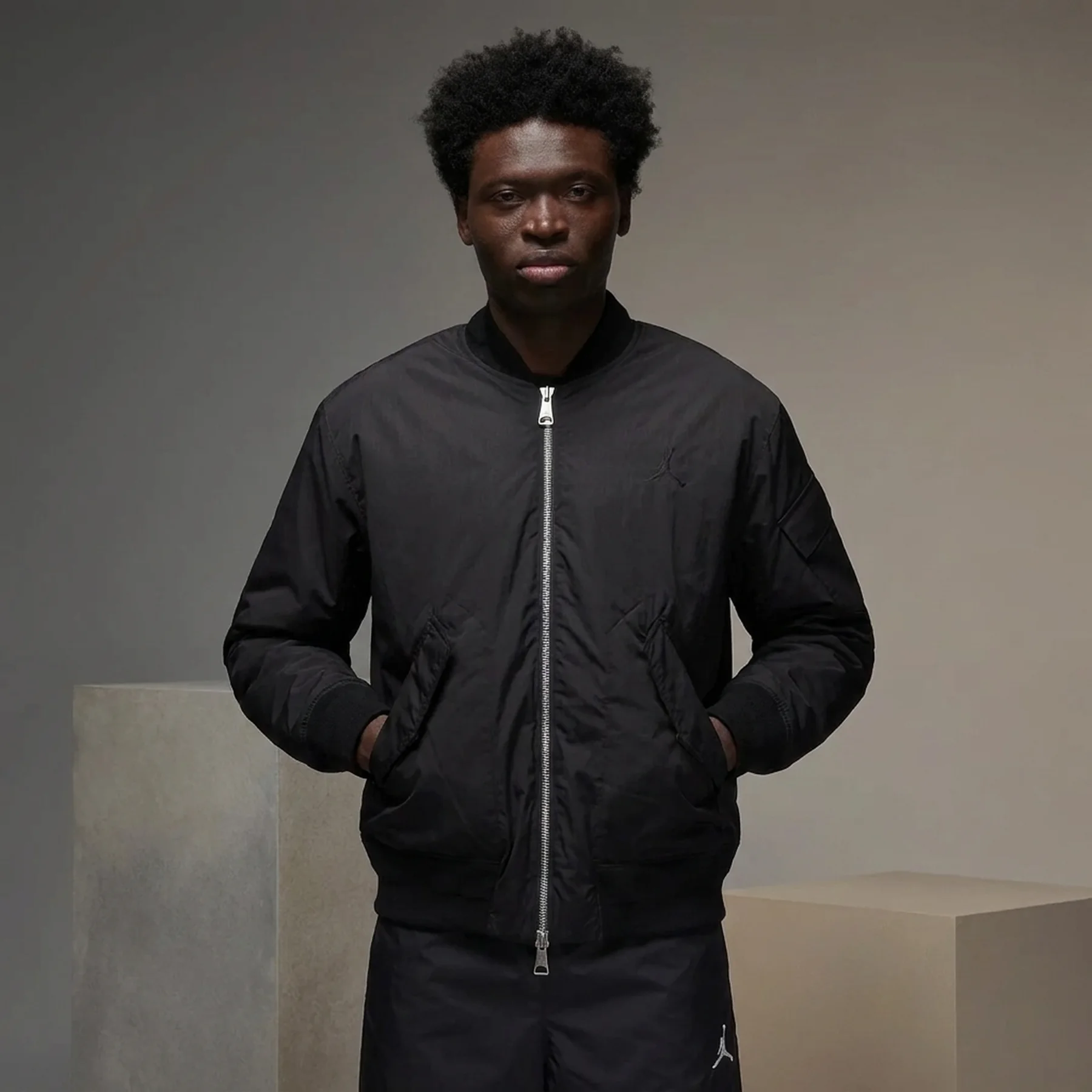 Куртка чоловіча Jordan Essentials Renegade Jacket (FB7316-010)