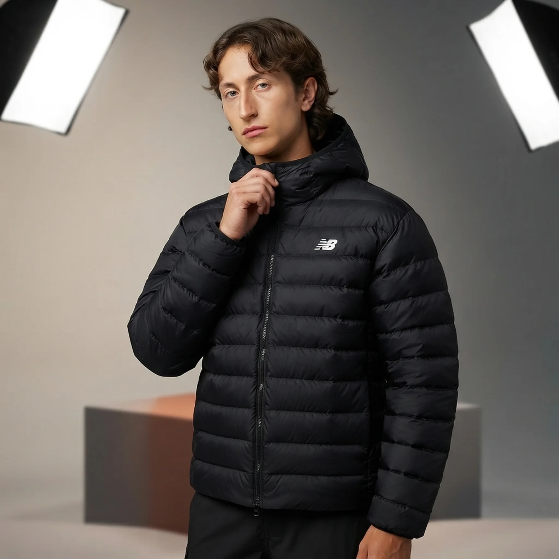 Куртка чоловіча New Balance Hooded Puffer Black (MO53500BK)