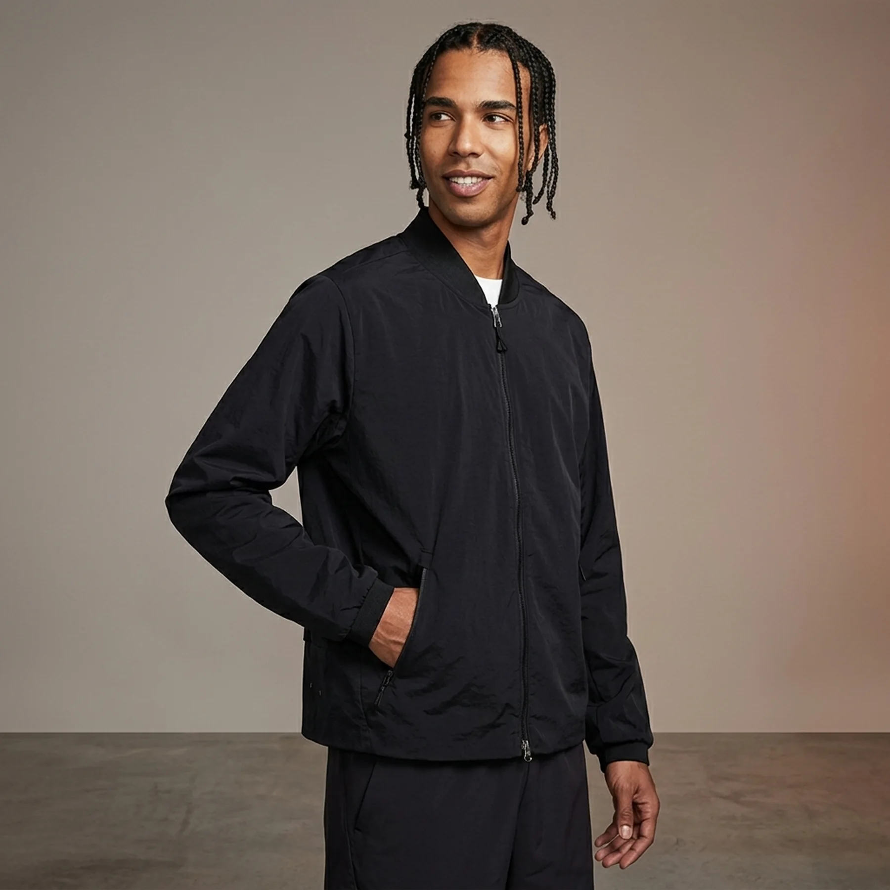 Куртка чоловіча Nike Aps Repel Versatile Bomber (FN3006-010)