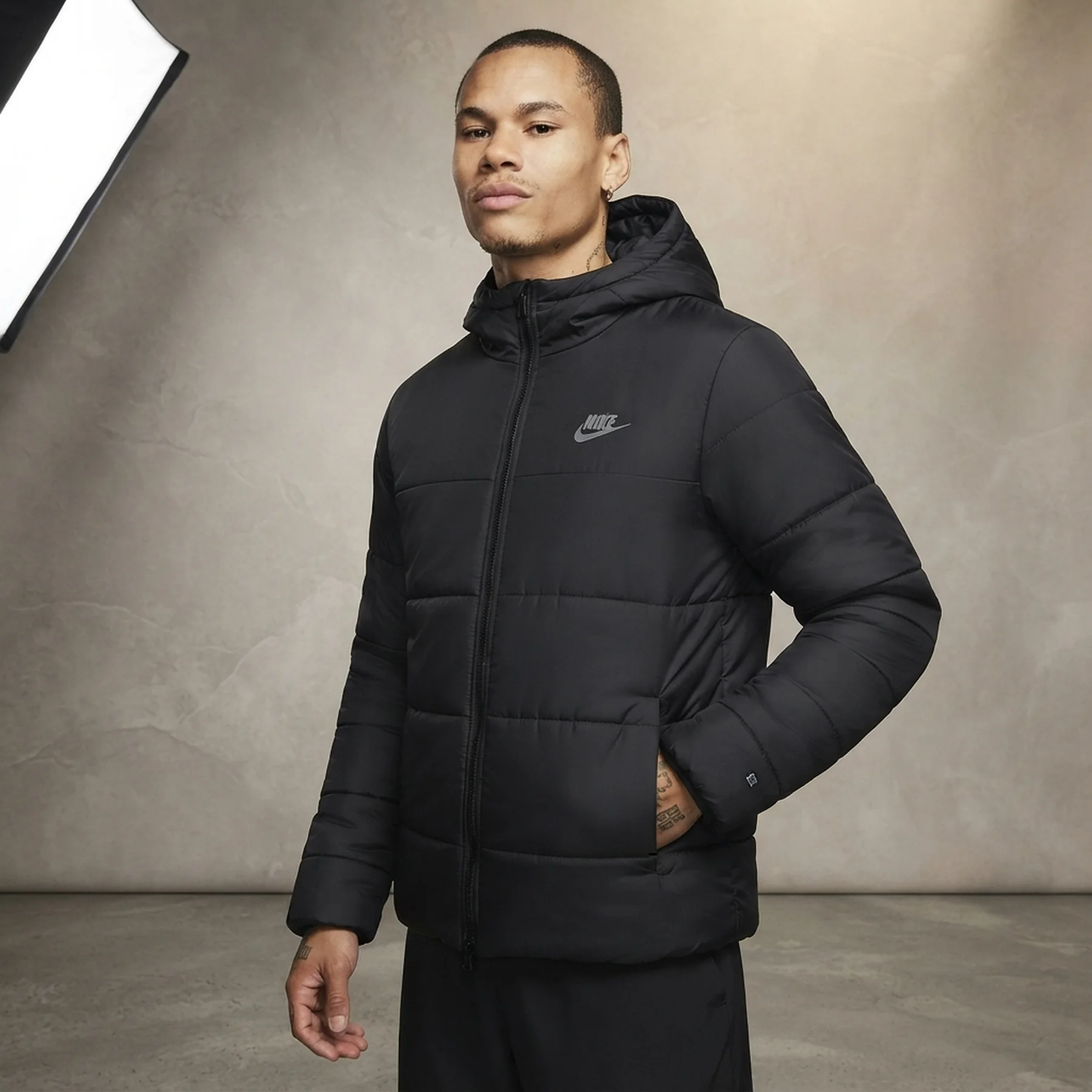 Куртка чоловіча Nike Sportswear Synthetic-Fill (HF6825-010)