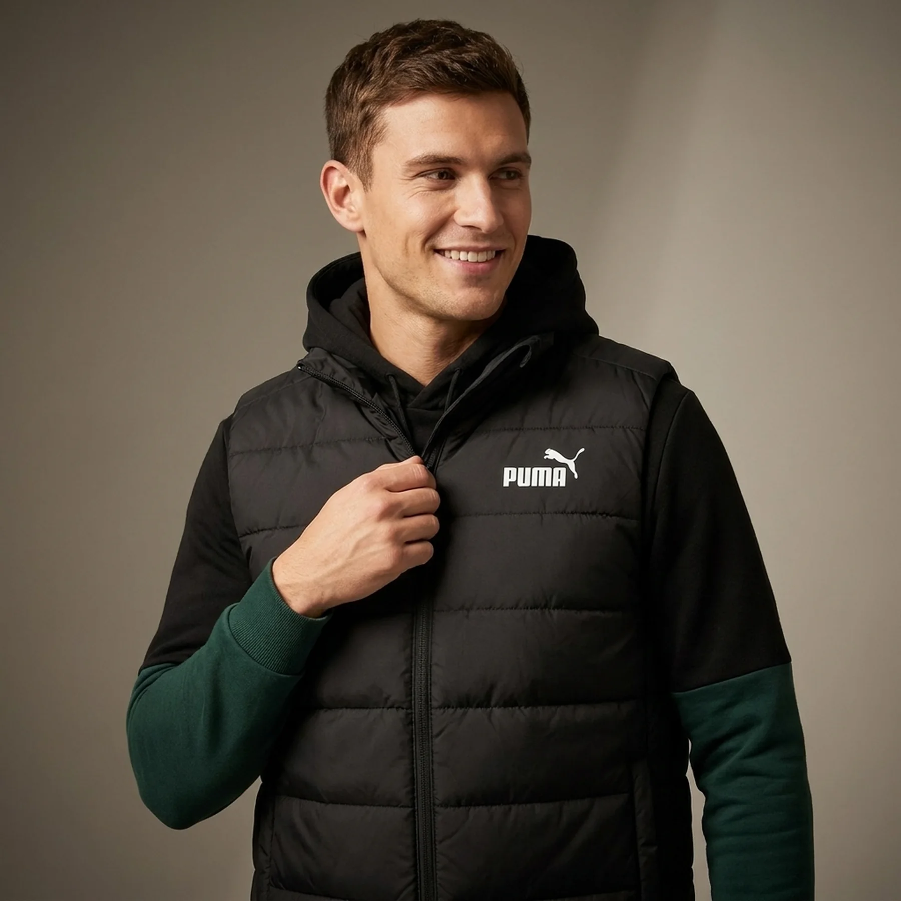 Куртка чоловіча Puma Ess Padded Vest (84893901)