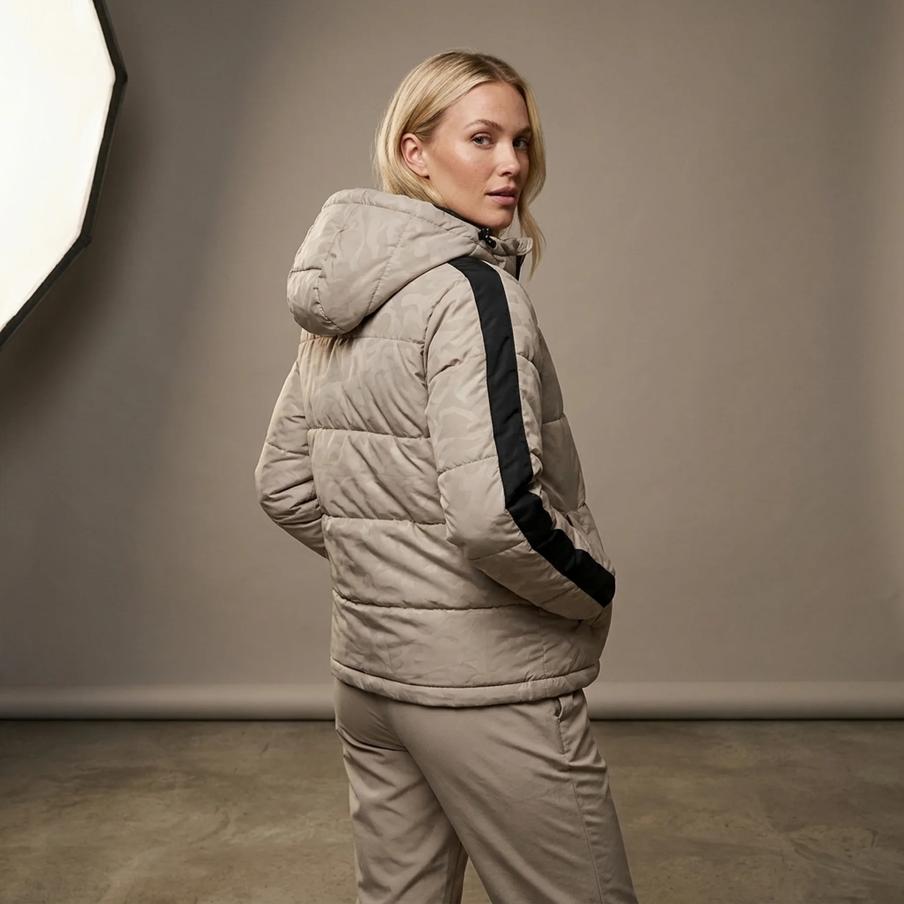 Куртка жіноча Ellesse Hondo Padded (SGX21031-214)