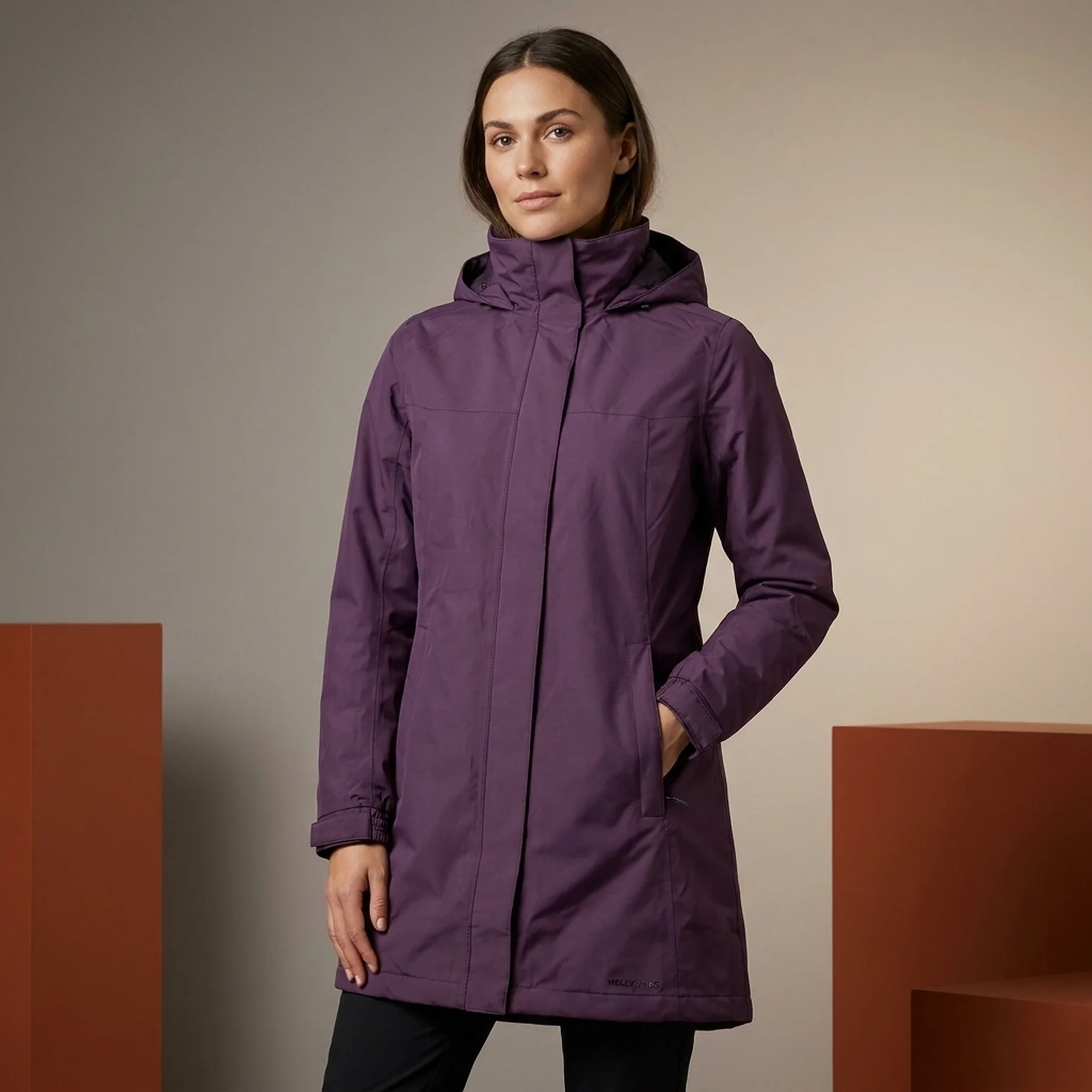 Куртка жіноча Helly Hansen Aden Insulated Jacket (62649-670)