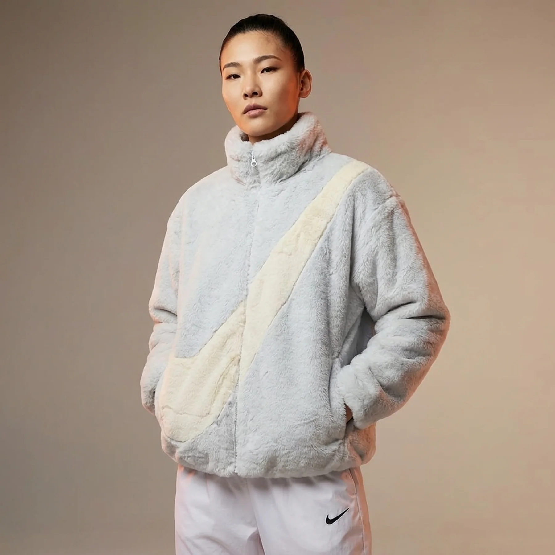 Куртка жіноча Nike Faux Fur Jacket (DO3791-025)