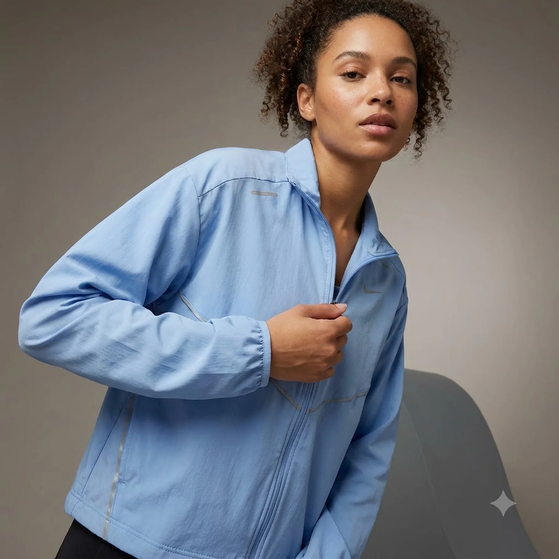Куртка жіноча Nike Run Division Jacket Light Blue (DQ5957-424)