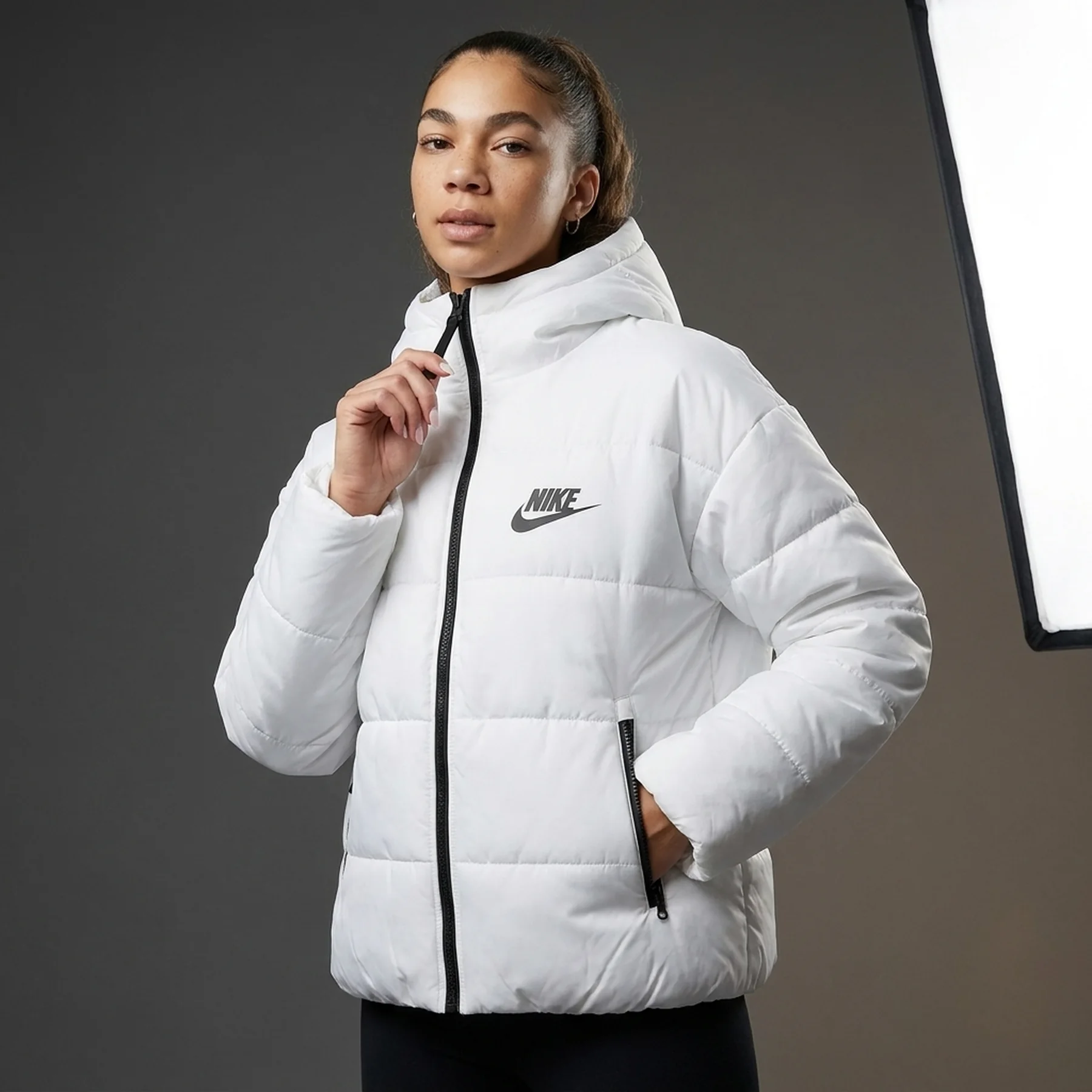 Куртка жіноча Nike Sportswear Therma-Fit Repel (DX1797-121)