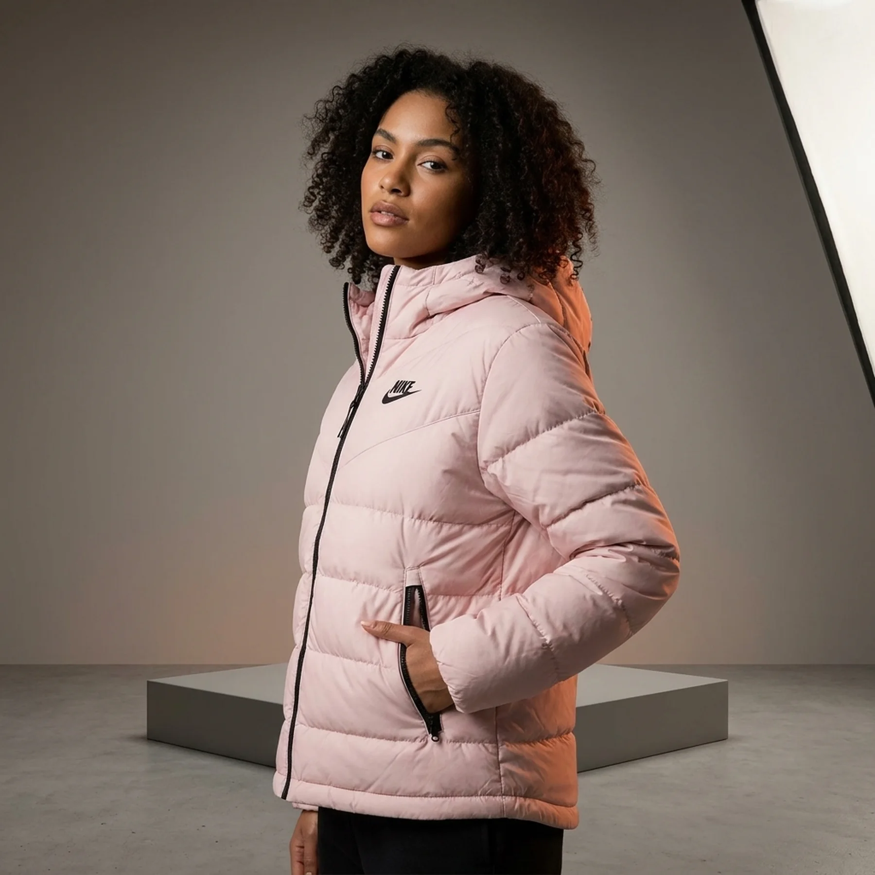 Куртка жіноча Nike W Nsw Syn Tf Rpl Hd Jkt (DX1797-522)