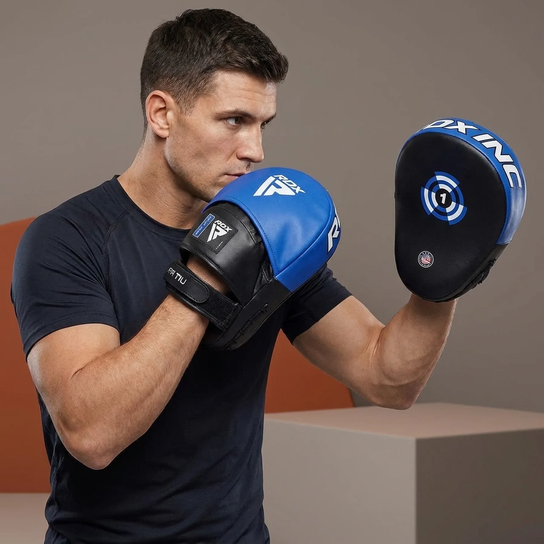Лапи боксерські RDX T1 Curved Blue/Black