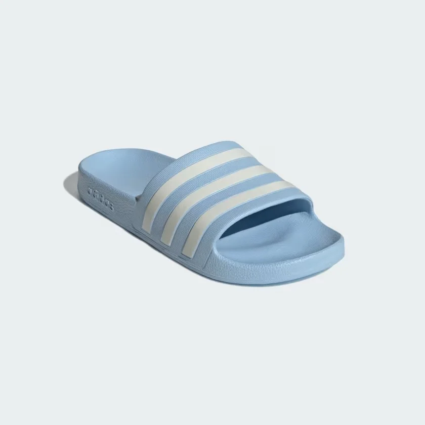 Легкі шльопанці Adilette Aqua від Adidas з фірмовими смужками 39