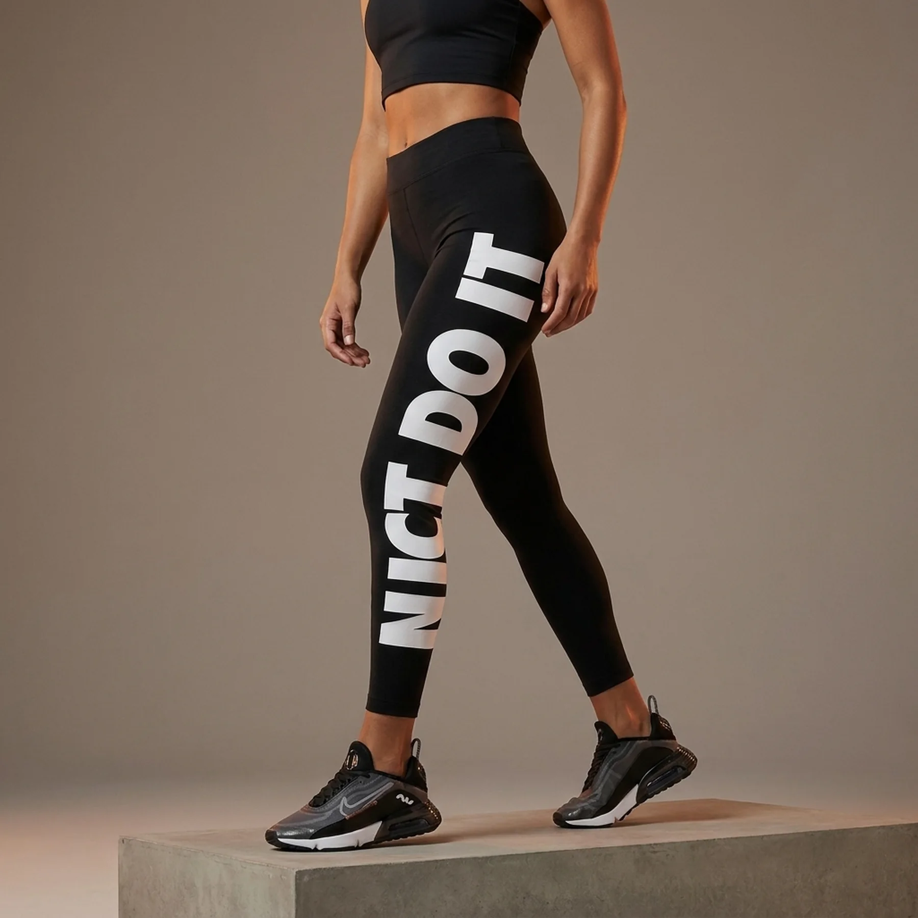 Лосіни жіночі Nike Nsw Essential Gx Hr Legging (CZ8534-010)