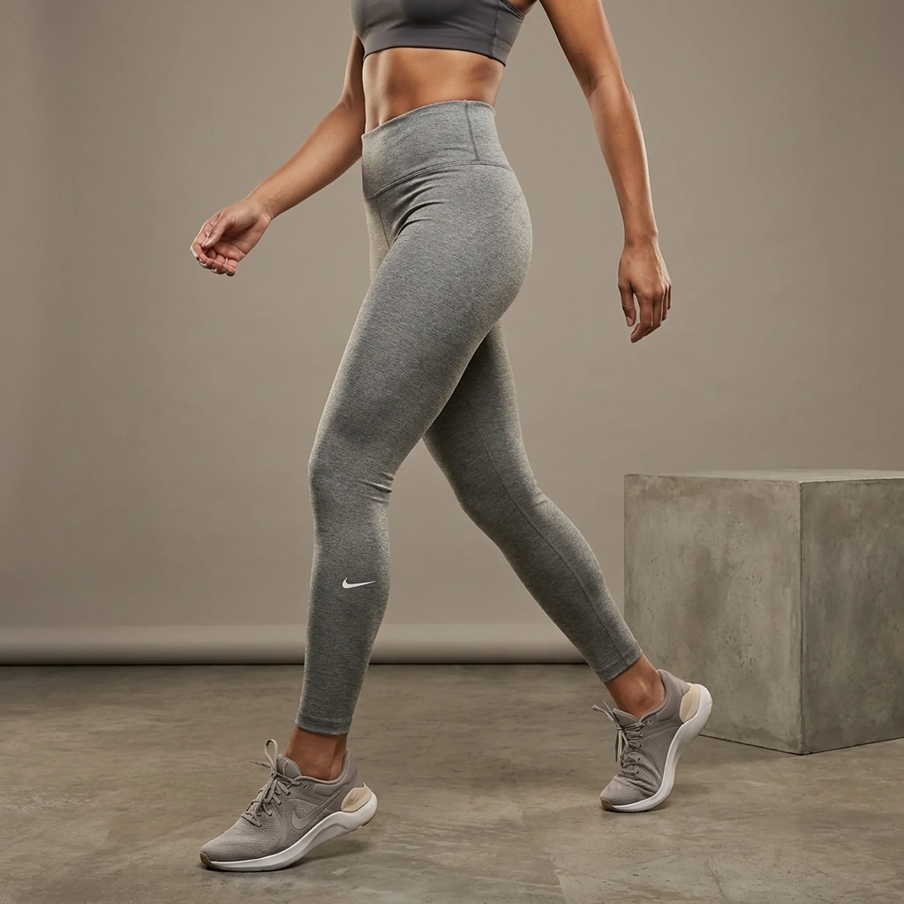 Лосіни жіночі Nike Therma-Fit Grey (FB8612-084)