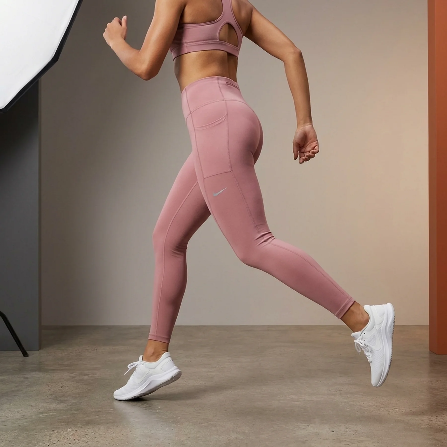 Лосіни жіночі Nike Universe Go Pink (DQ5897-618)