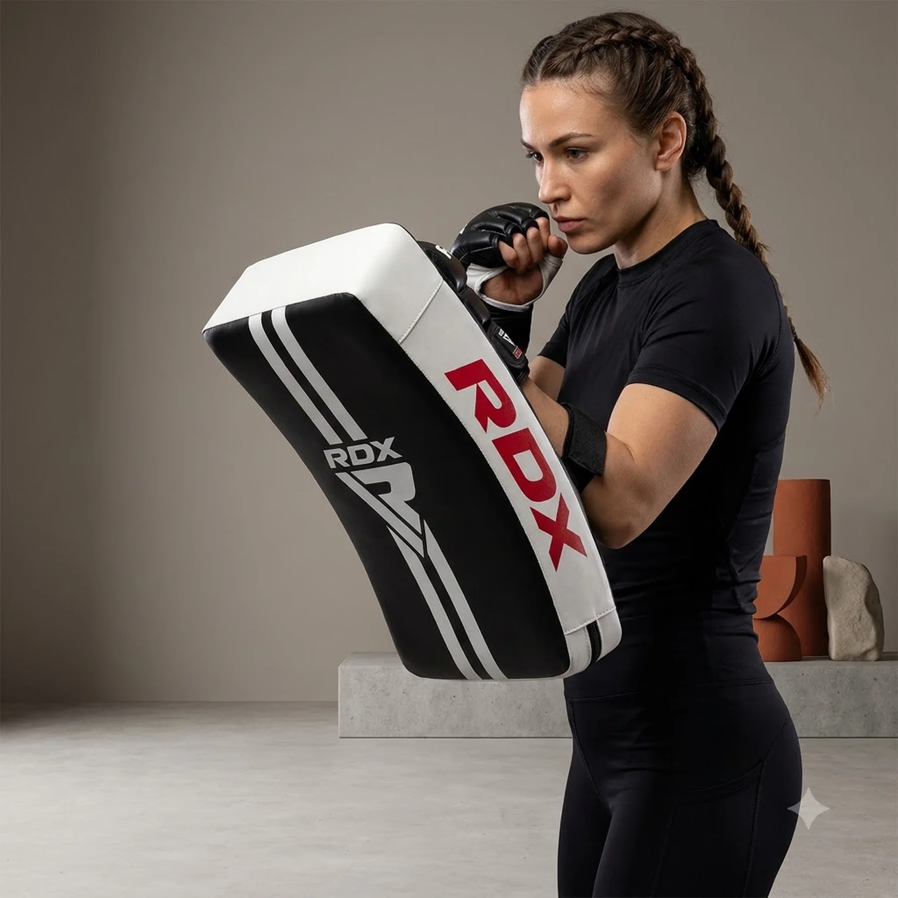 Маківара RDX T1 Curved White/Black Heavy (1 шт.)