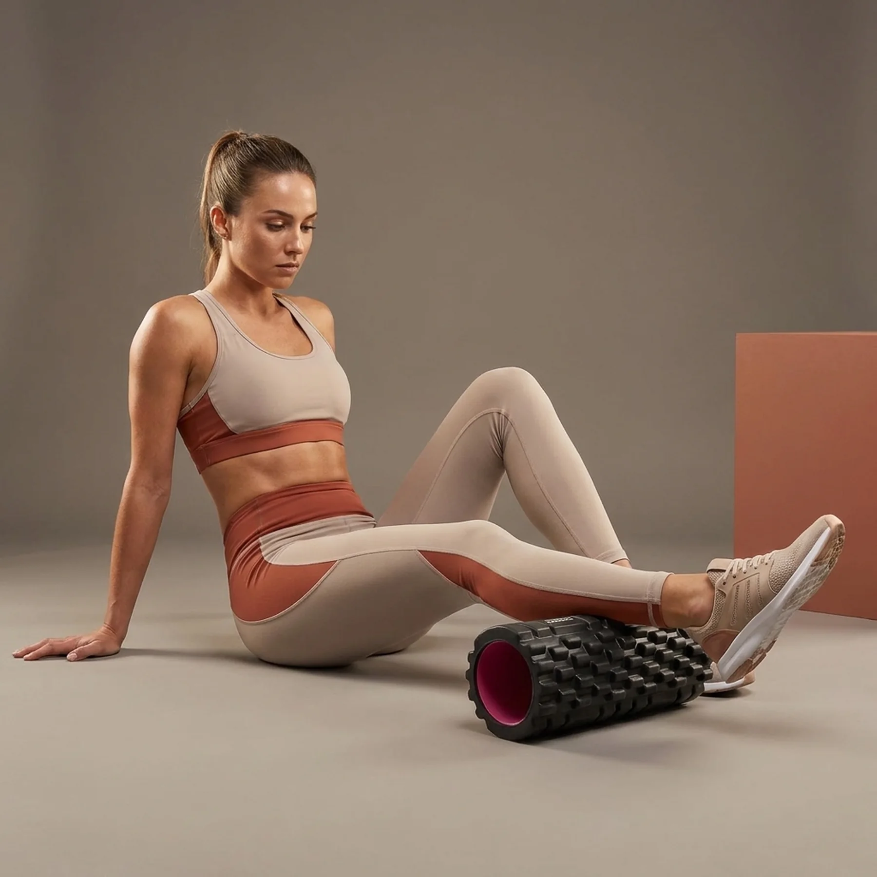 Масажний ролик (роллер) Power System PS-4050 Fitness Foam Roller Black/Pink (33x15см.)