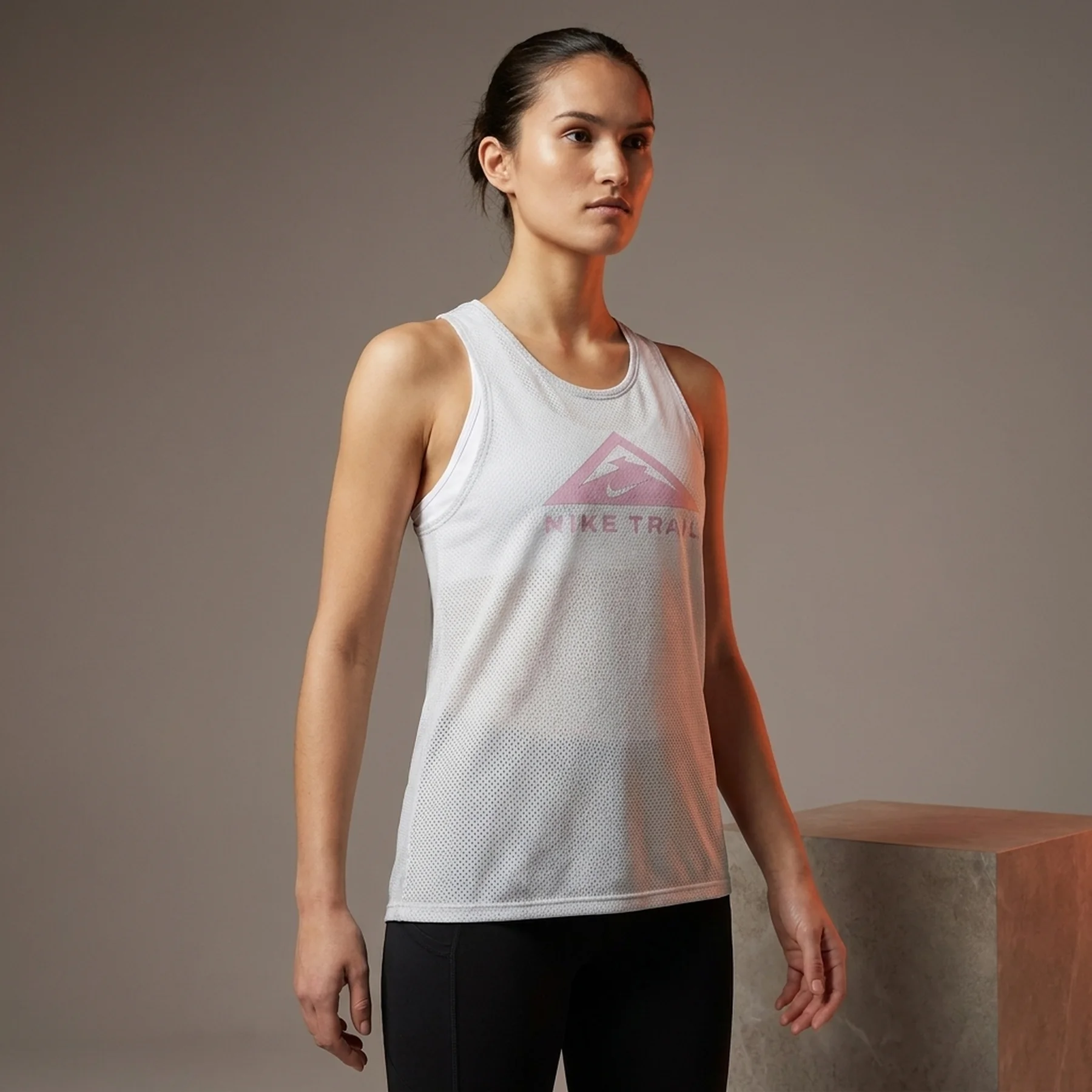 Майка жіноча Nike Dri-Fit Trail Tank White (DM7571-078)