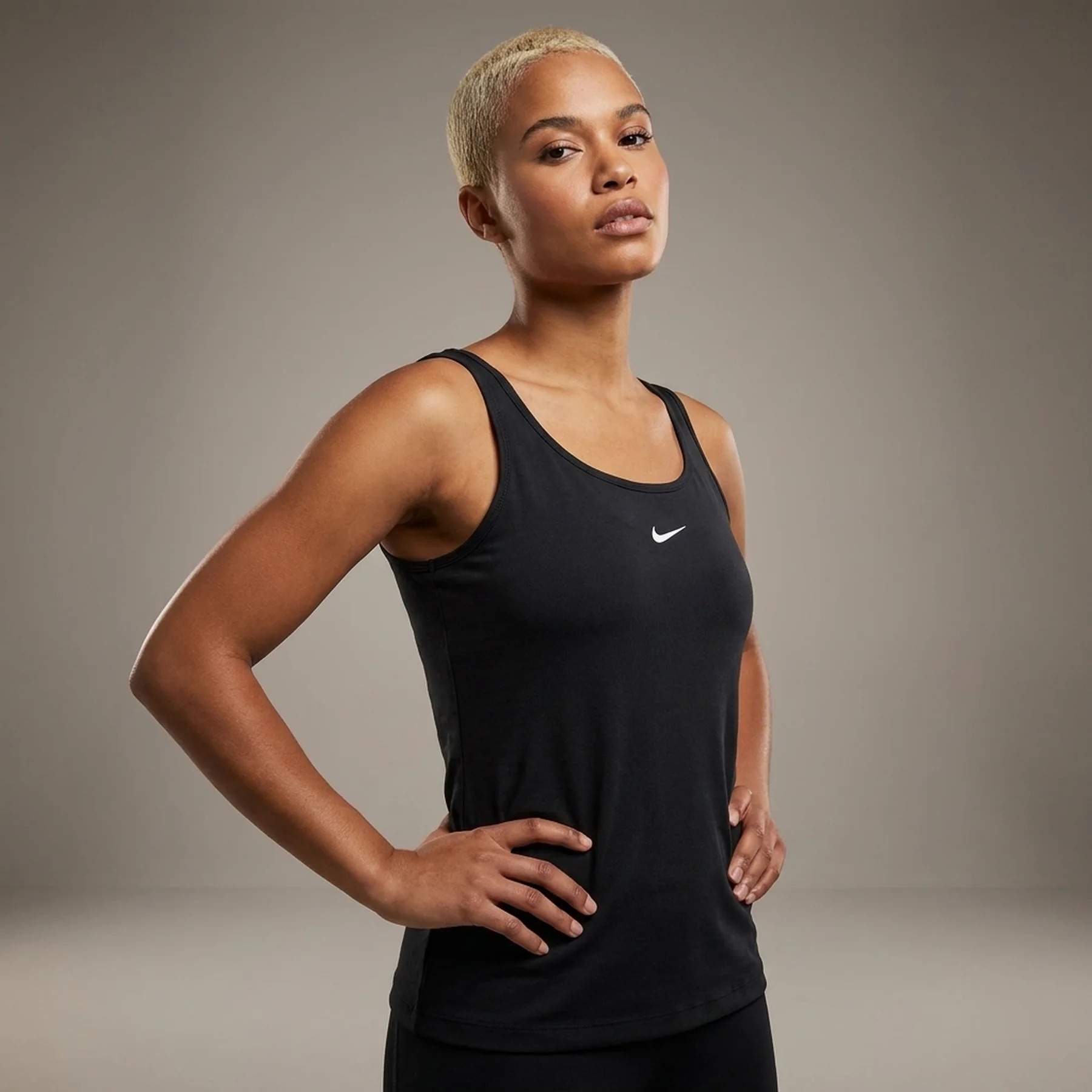 Майка жіноча Nike Essential Cami Tank (DH1345-010)