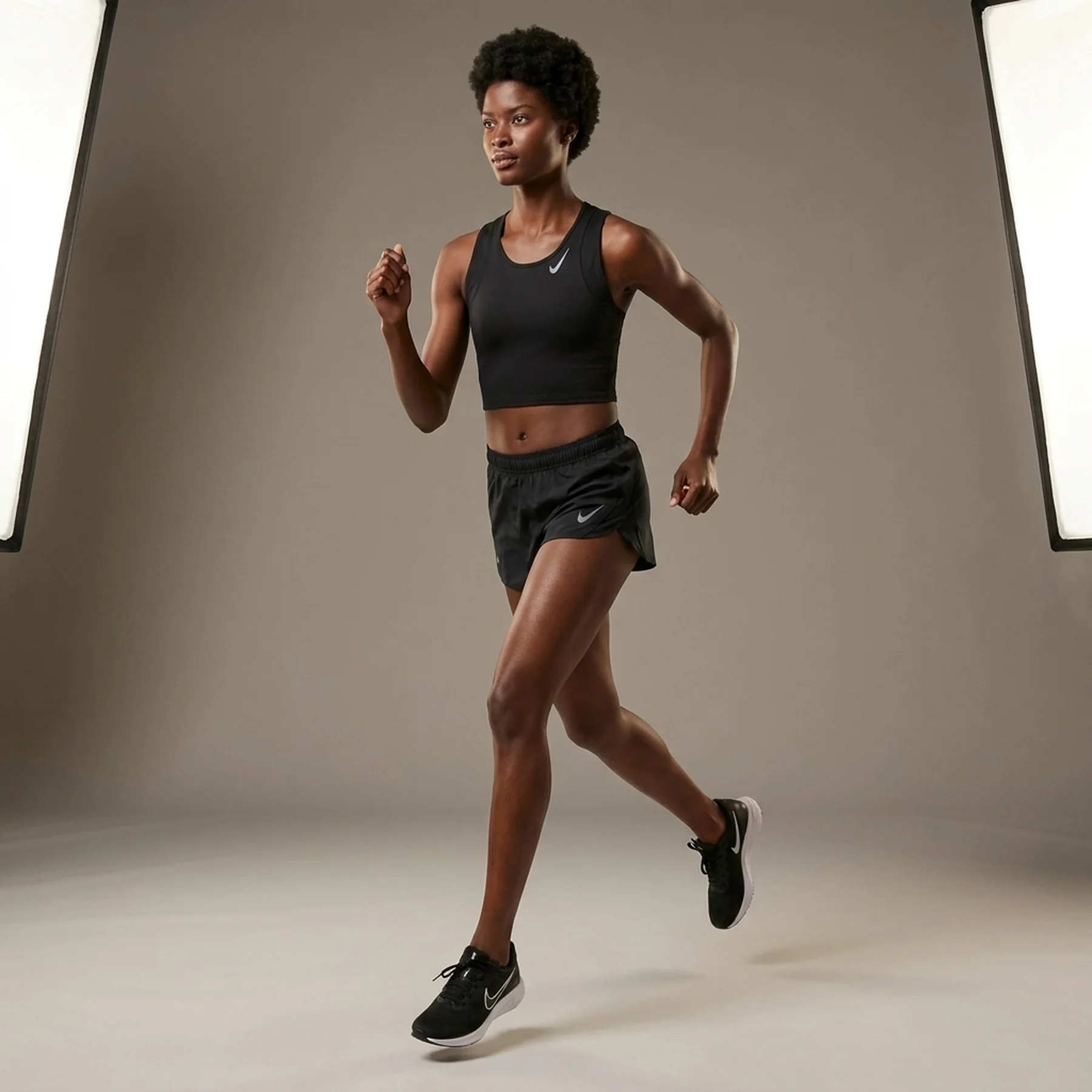 Майка жіноча Nike Dri-Fit Race (DD5921-010)