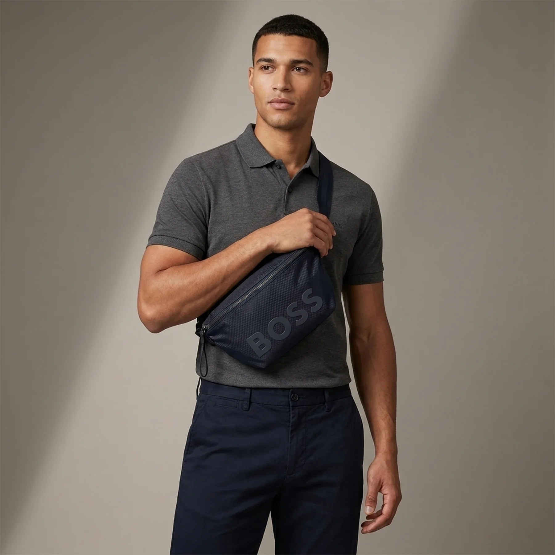 Містка поясна сумка Hugo Boss бананка 1159844516 Синій