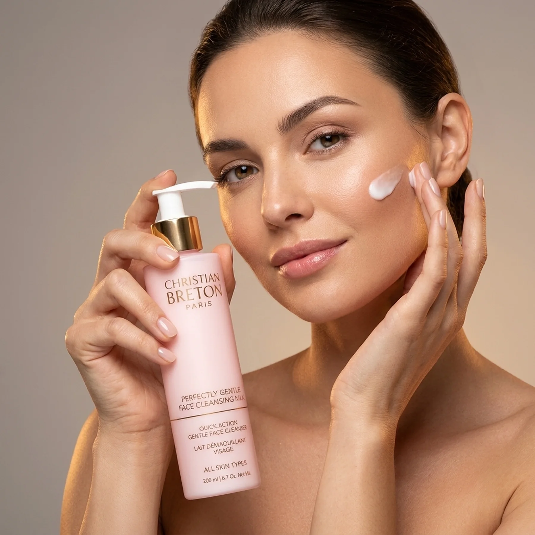 Очищающее молочко для лица с витамином E Christian BRETON Perfectly Gentle Face Cleansing Milk 200 мл