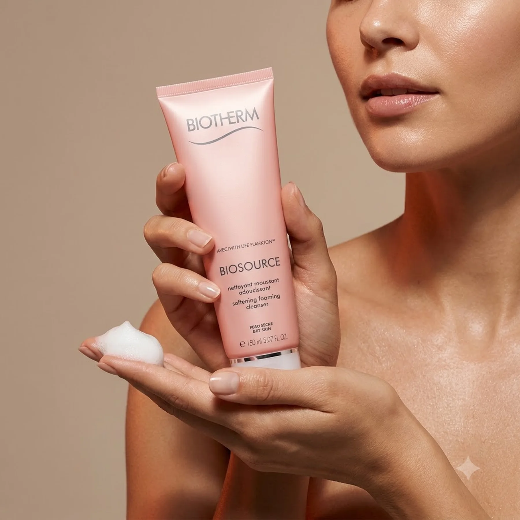 Мусс для очищения и увлажнения Biotherm Biosource Hydra-Mineral Cleanser - Softening Mousse 150 мл