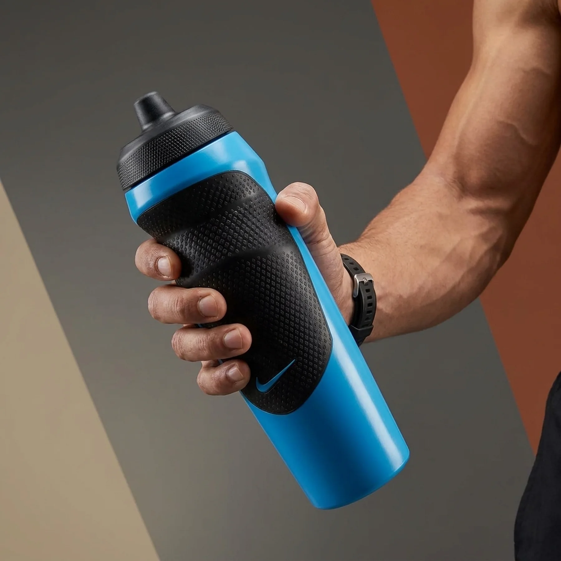 Пляшка Nike HYPERSPORT BOTTLE 20 OZ блакитний, чорний Уні 600 мл