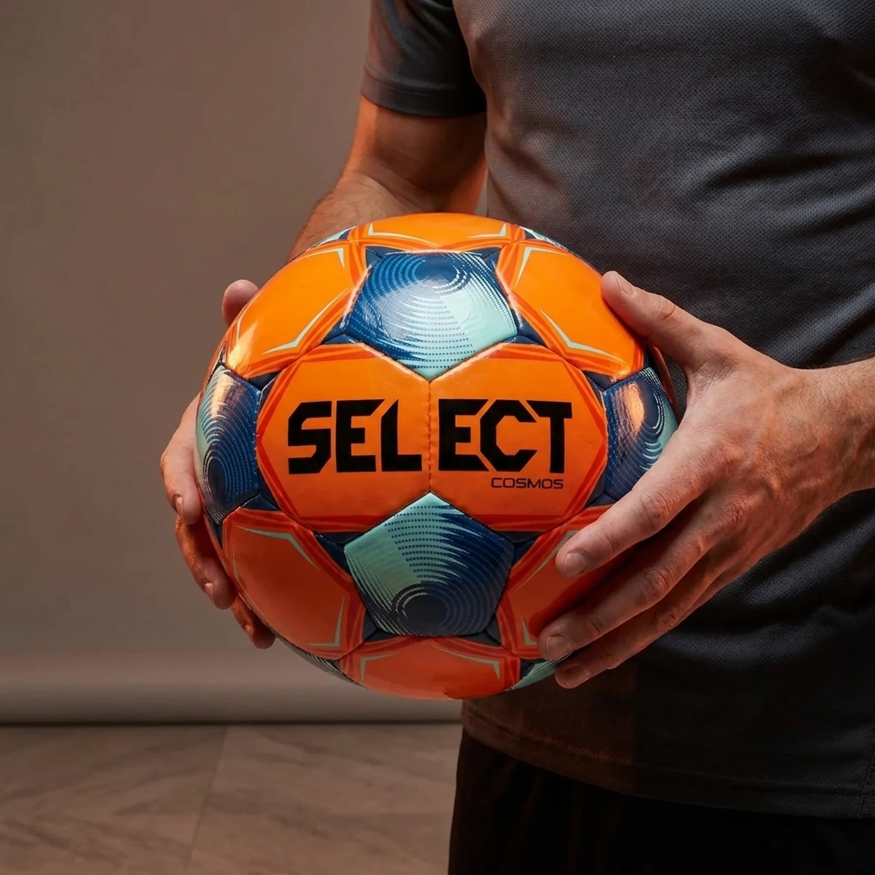 М'яч футбольний SELECT COSMOS v26 помаранчевий, синій 4 (069427-013)
