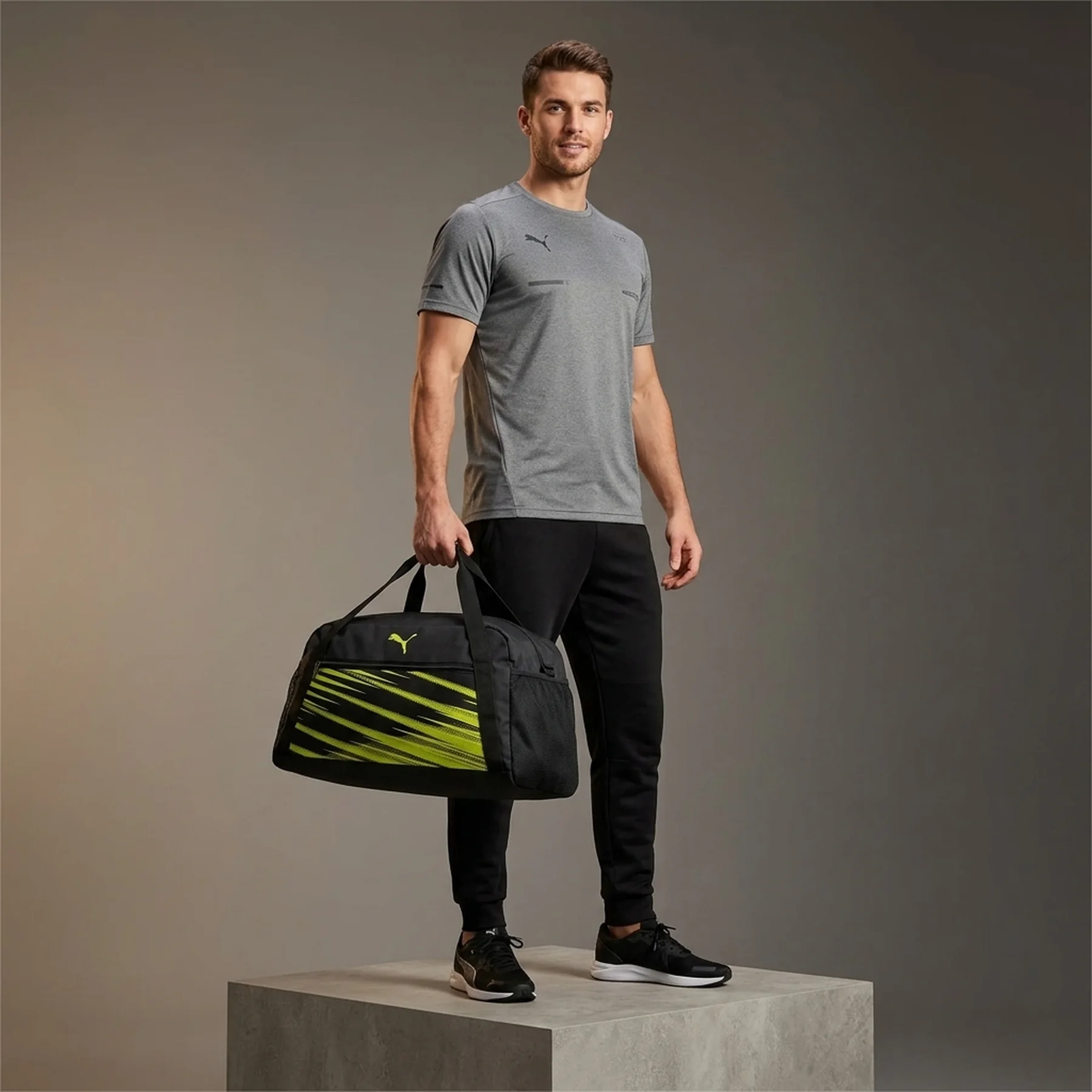 Сумка Puma ATTACANTO Sports Bag M 41L чорний, жовтий 55 х 28 x 27 см (091630-04)