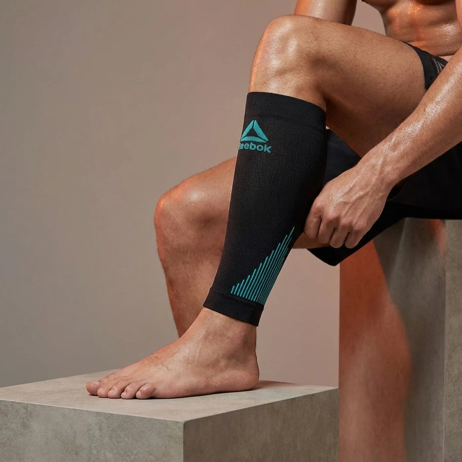 Нарукавники Reebok Knitted Compression Calf Sleeve (RRSL-15335)