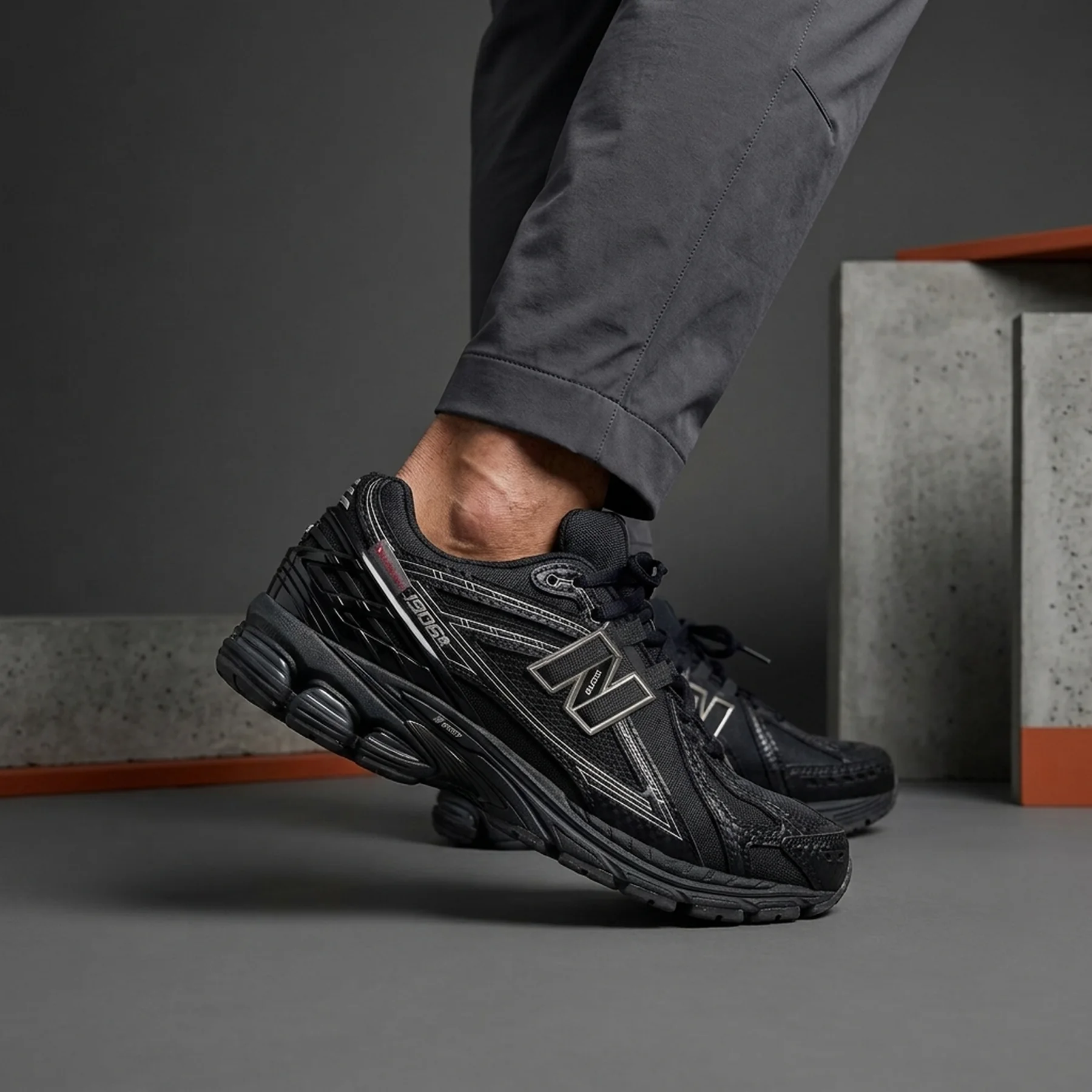New Balance 1906R 'Black Silver Metallic'