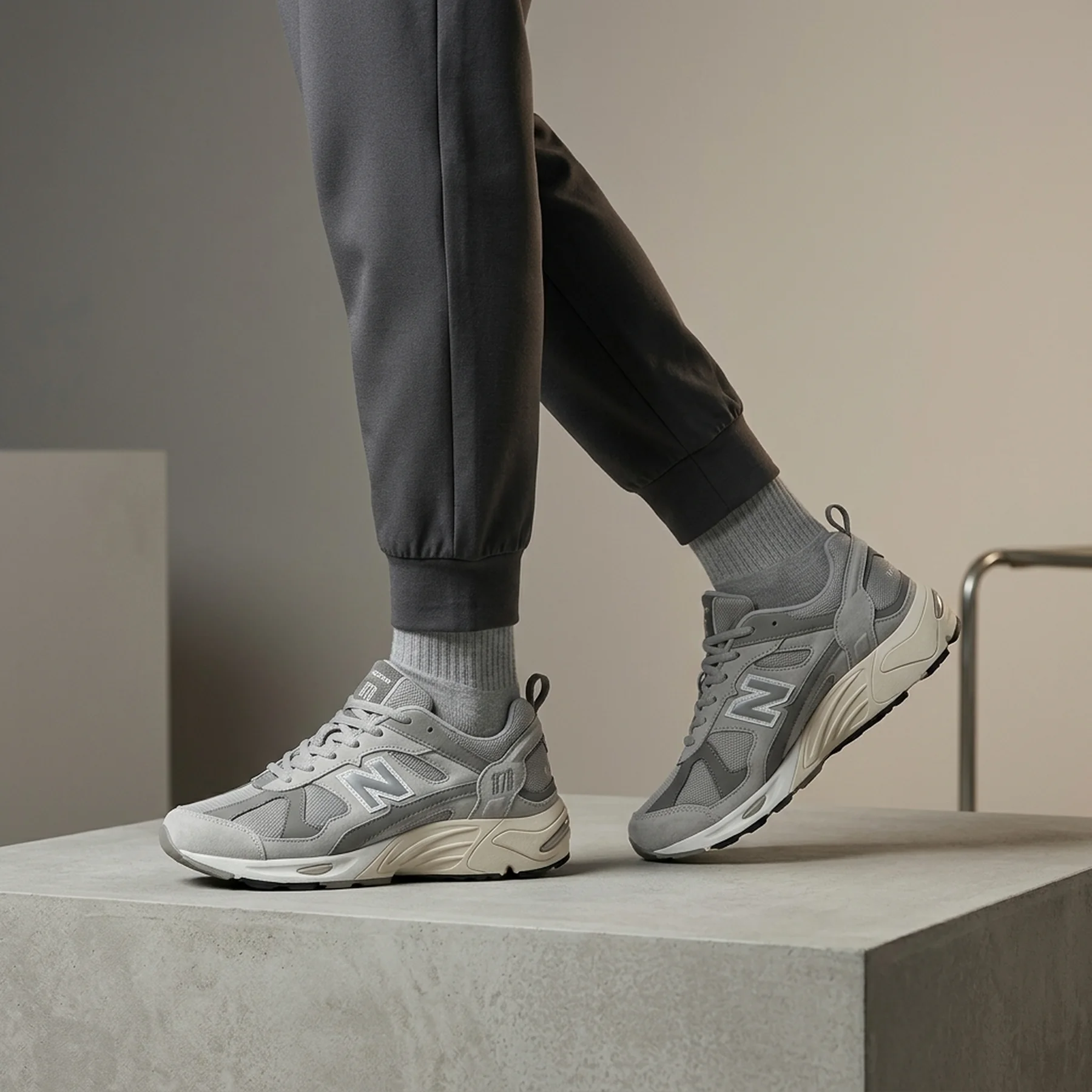 New Balance 878 'Light Grey Silver'