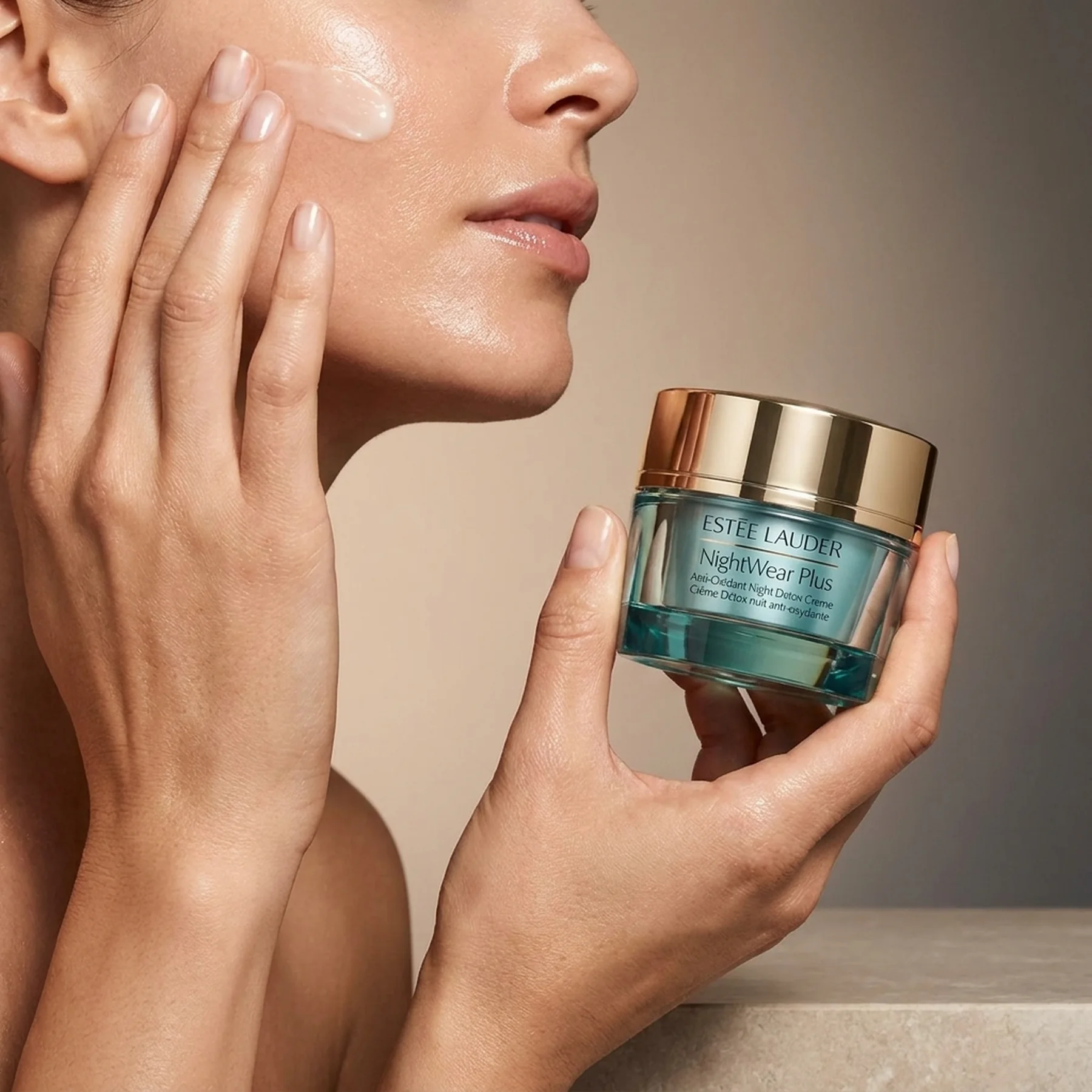Ночной детокс-крем с антиоксидантами Estee Lauder NightWear Plus Anti-Oxidant Night Detox Creme 50 мл