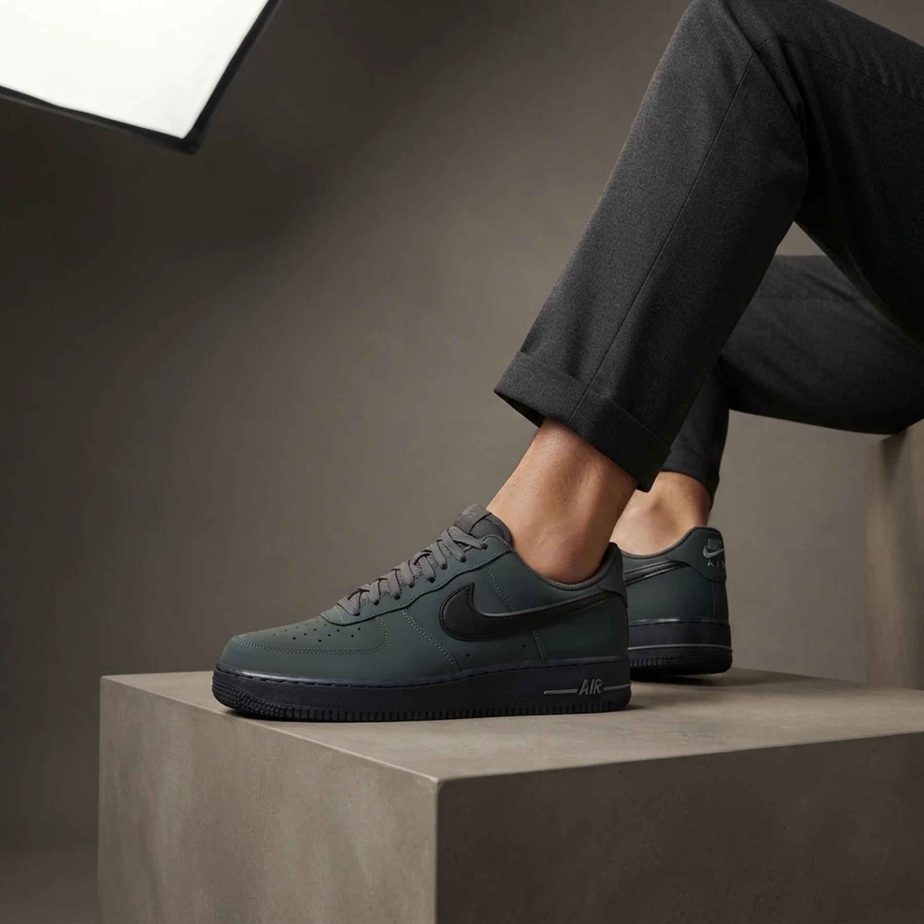 Nike Air Force 1 '07 'Anthracite Light Smoke'