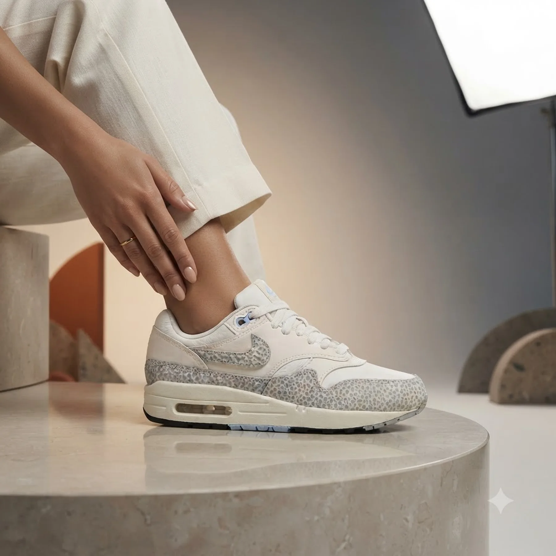 Nike Wmns Air Max 1 'Safari - Summit White'